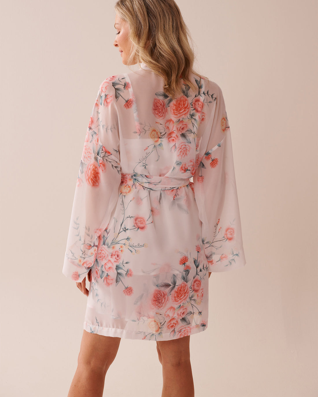 La Vie en Rose_Luxury Edition Romantic Bouquet Chiffon Kimono_60600090_P10476_02
