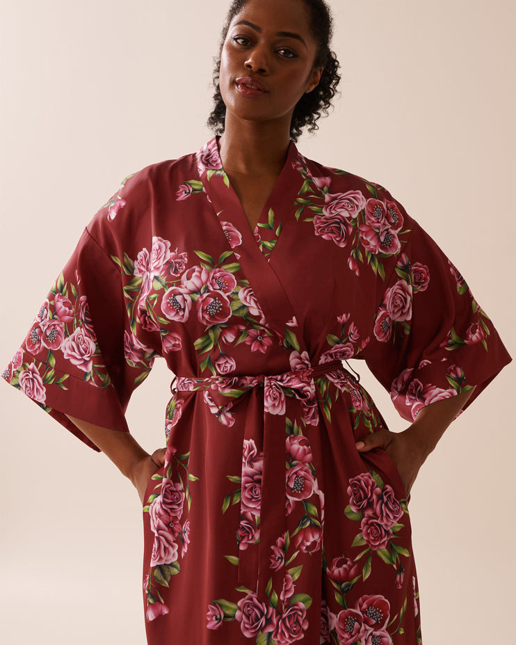 La Vie en Rose_Sun-Dried Flowers_LUXURY EDITION Rose Print Satin Long Kimono_60600098_P60390_06