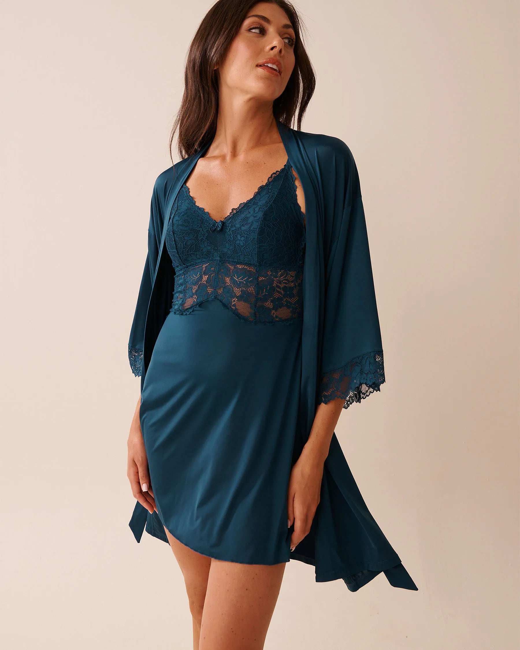 La Vie en Rose_Reflecting Pond_Lace Trim Kimono_60600103_40241_04