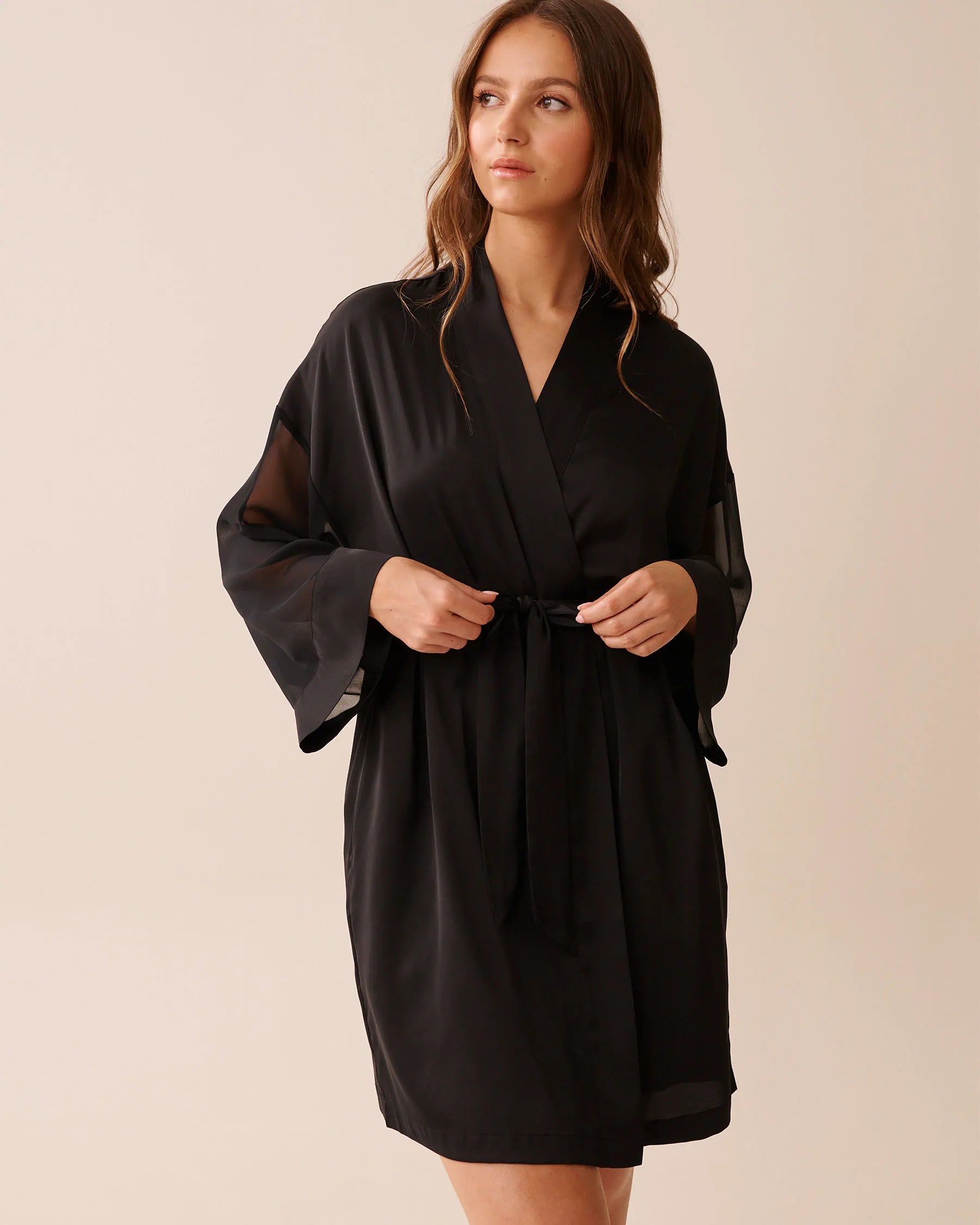 La Vie en Rose_Black Beauty_LUXURY EDITION Chiffon and Satin Kimono_60600105_00001_01