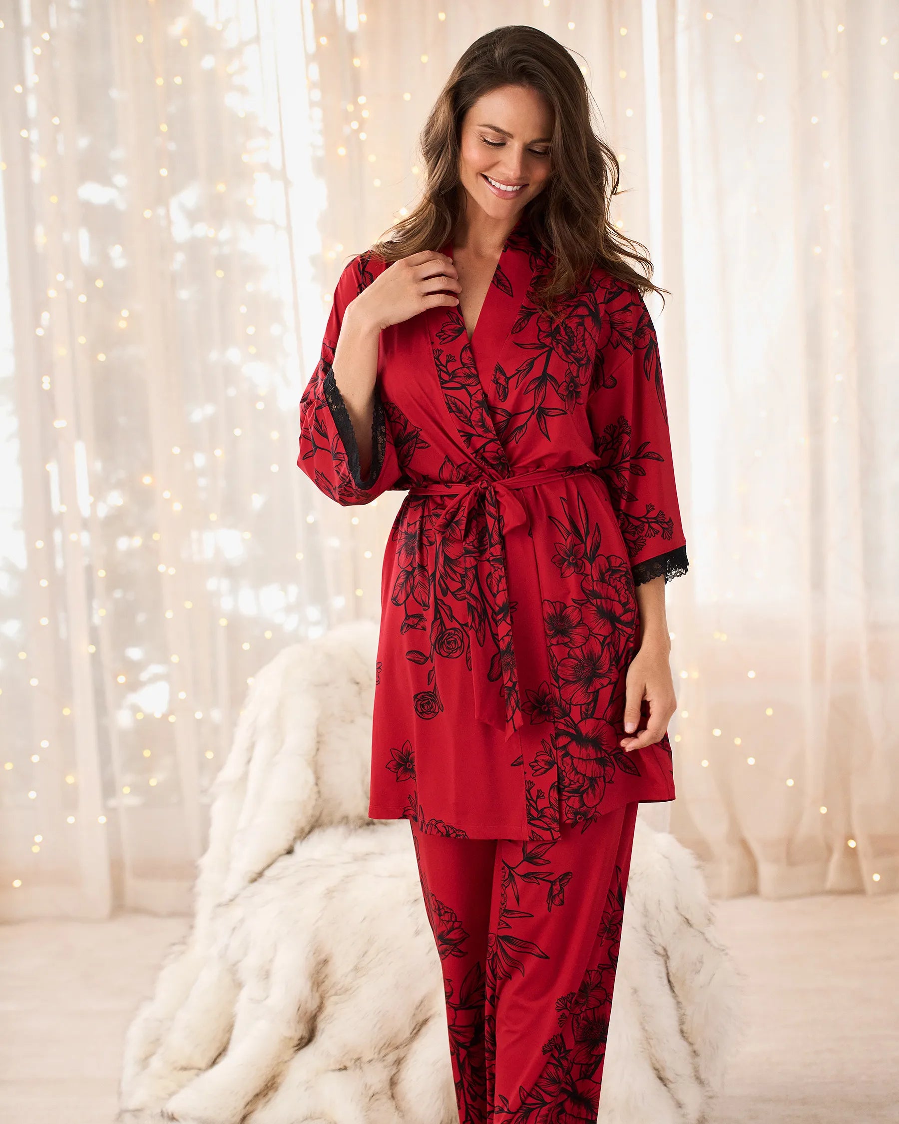 La Vie en Rose_Savvy Red Flowers_Crimson Bloom Recycled Fibers Lace Trim Kimono_60600109_p60419_01