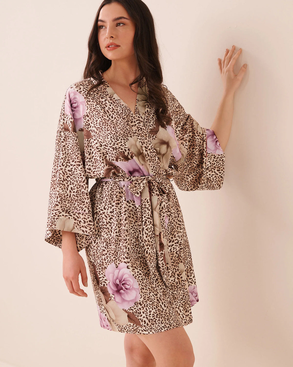 La Vie en Rose Leopard Garden Women Luxury Edition Floral Leopard Print Satin Kimono SKU: 60600124_P20099 Image 05