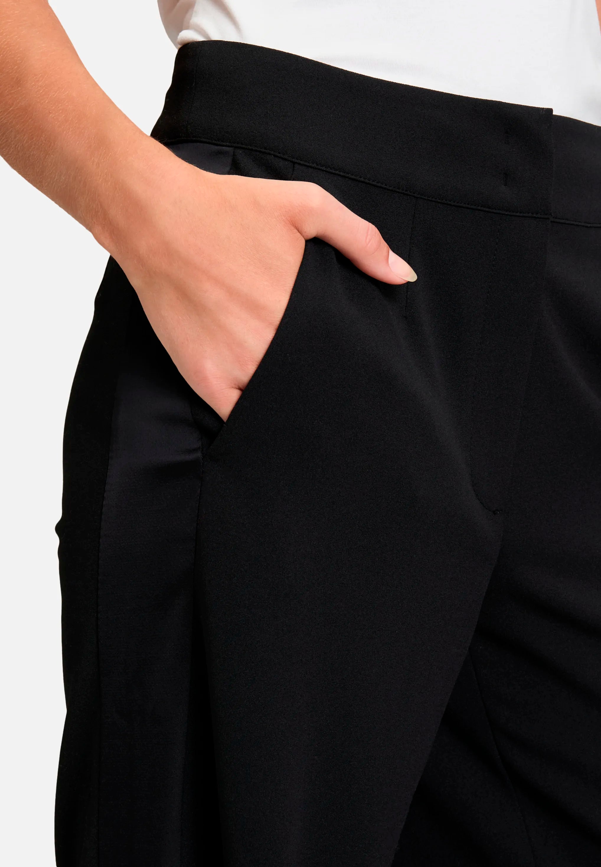 Betty Barclay_Black_Marlene Trousers, Solid Color_6086-2420_9045_06