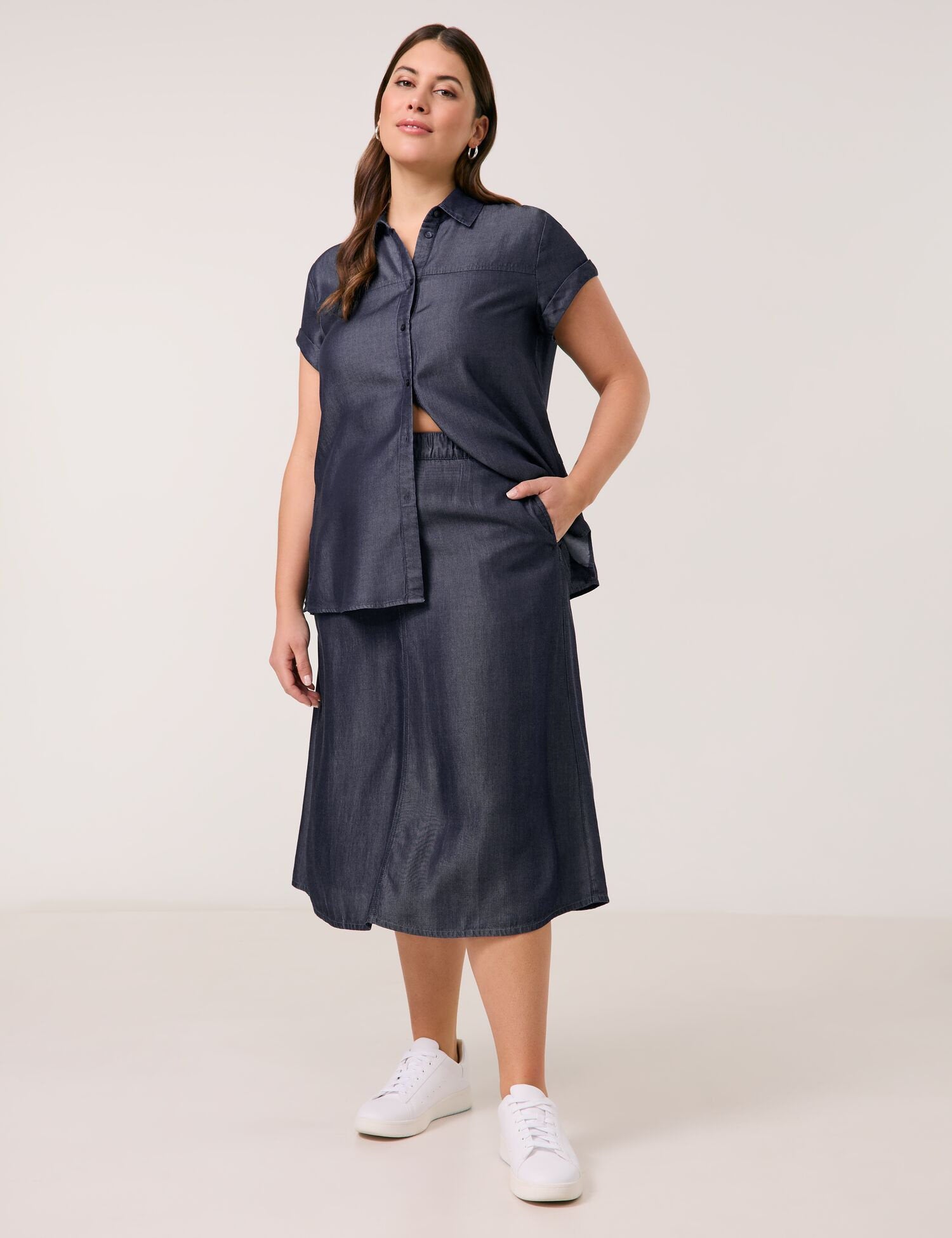 Samoon_Flowing Skirt in a Denim Look_610603-21128_8989_05