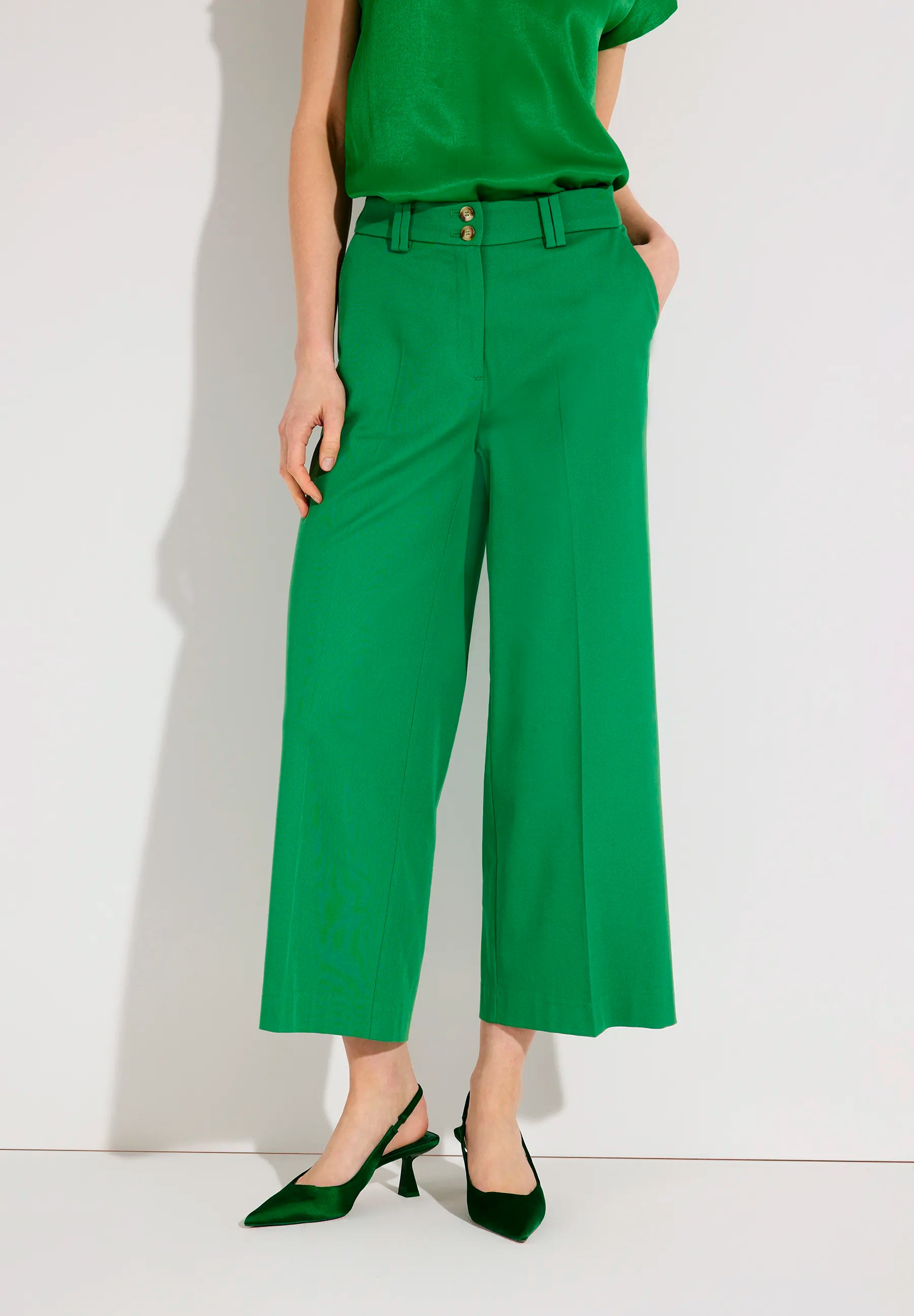 More & More Garden Green Women Culotte SKU: 61824453_0640 Image 01