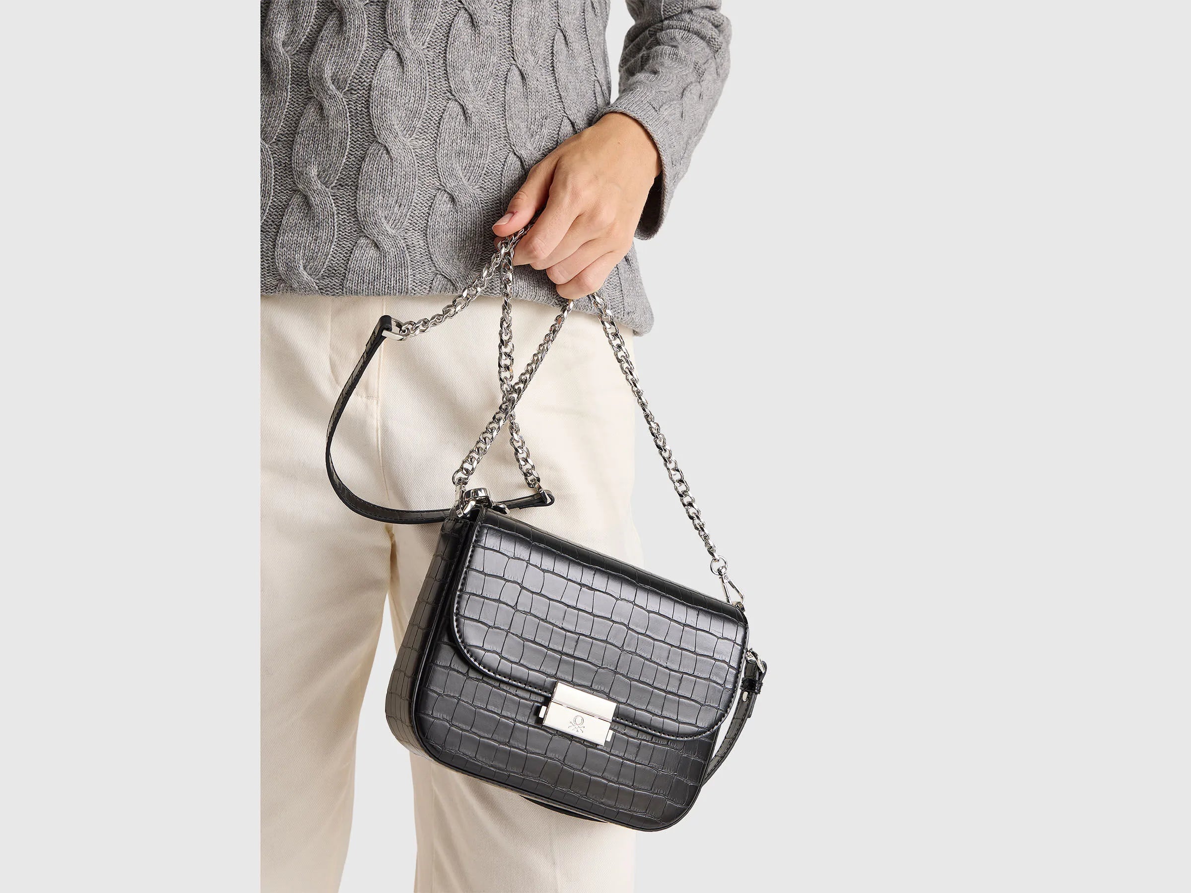 Benetton_Black_Small Black Be Bag with Coconut Print_62Y9DY07Y_100_04