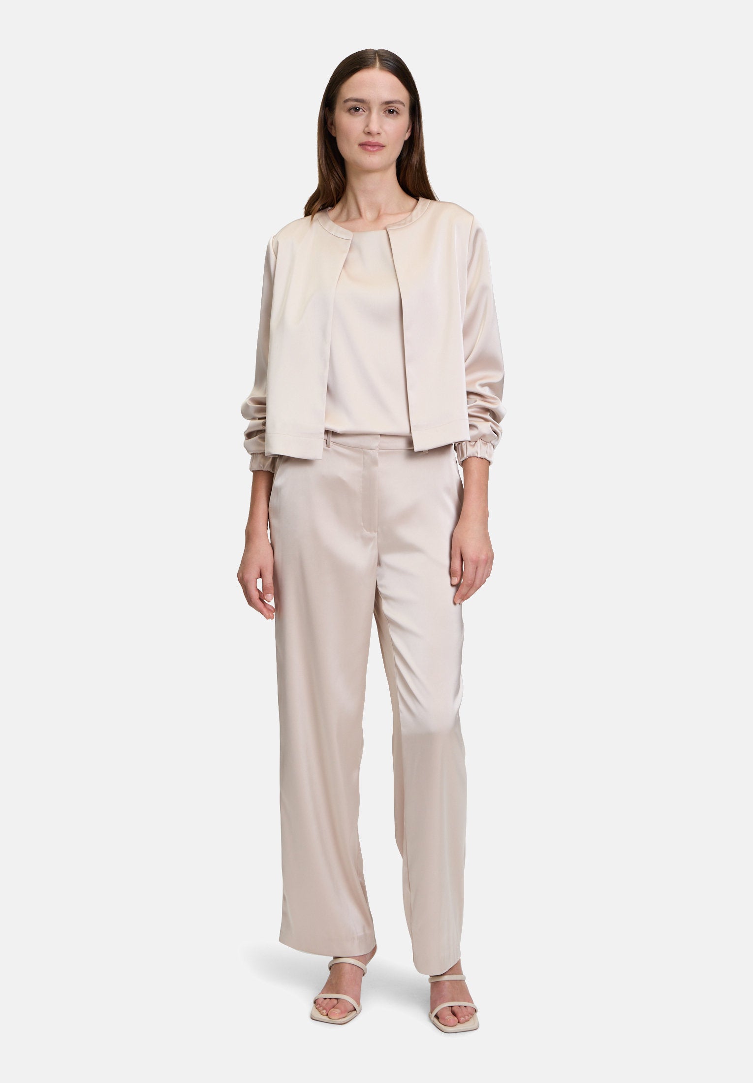 Betty Barclay_Suit Trousers with a Shiny Effect_6590-3386_1098_01