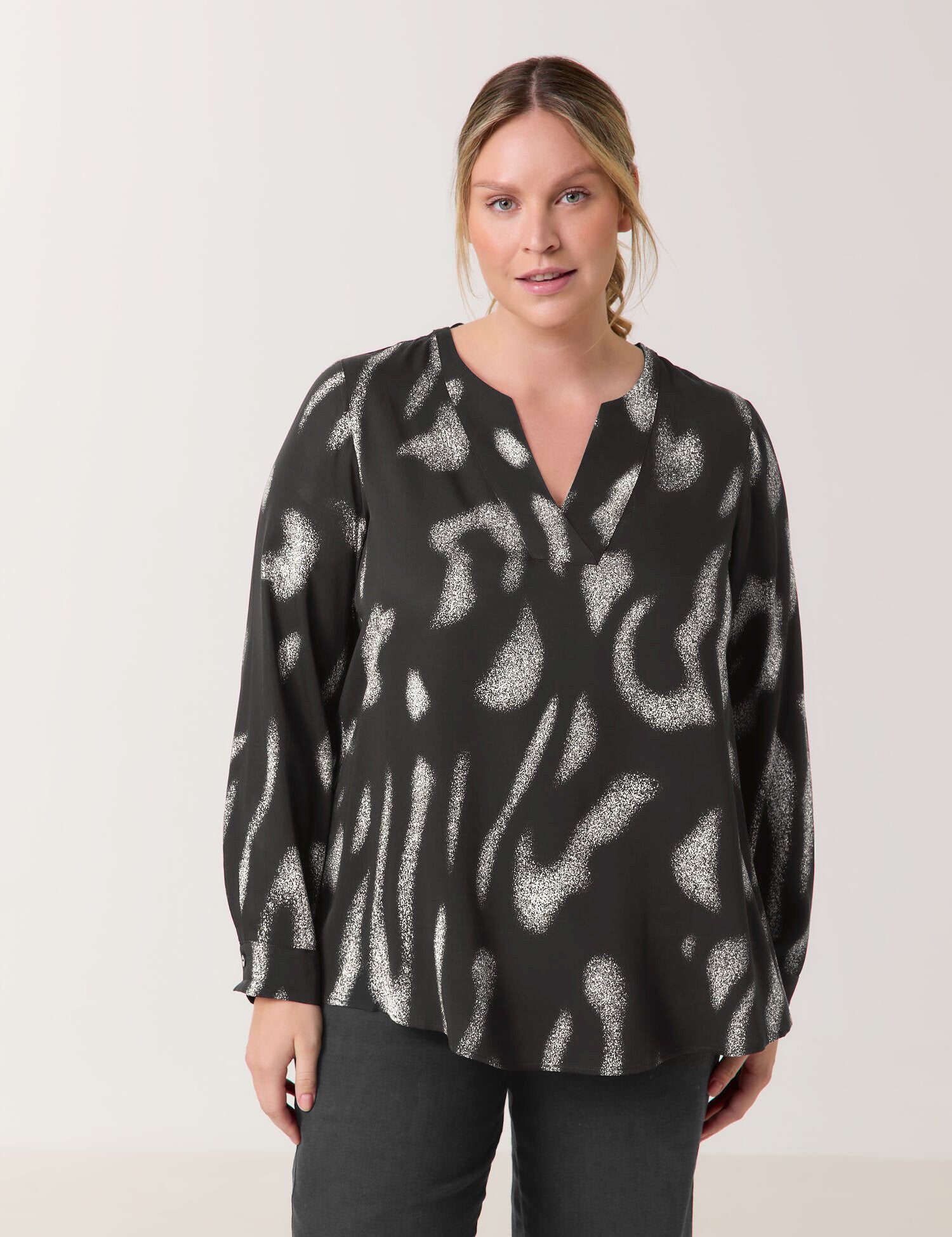 Samoon_Tunic with an All-Over Print_660602-21104_1102_01