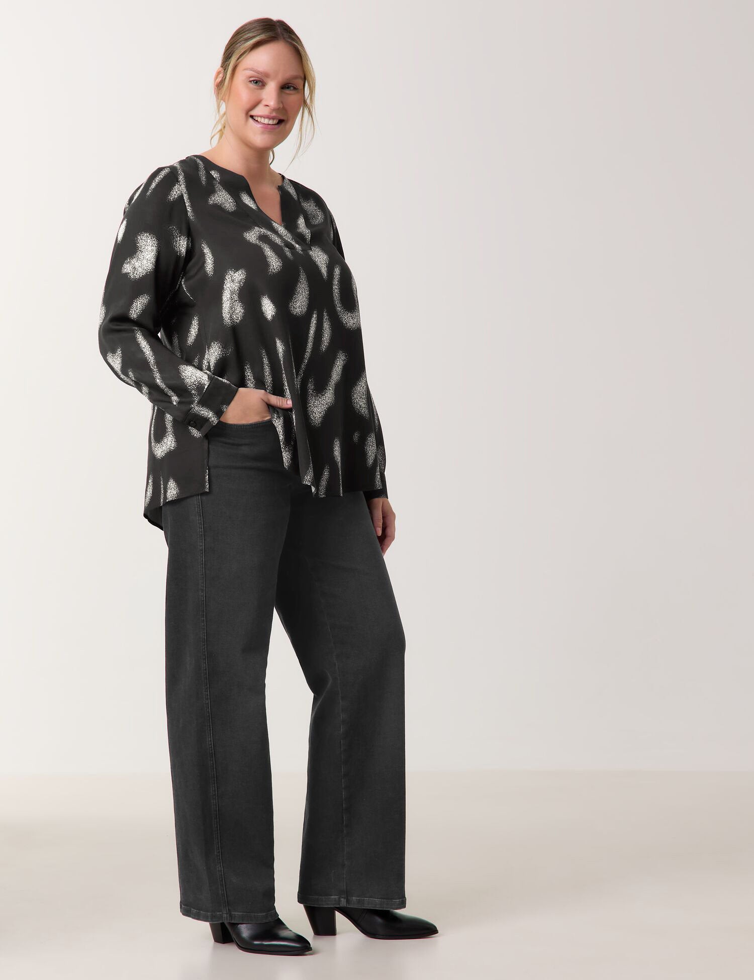 Samoon_Tunic with an All-Over Print_660602-21104_1102_05