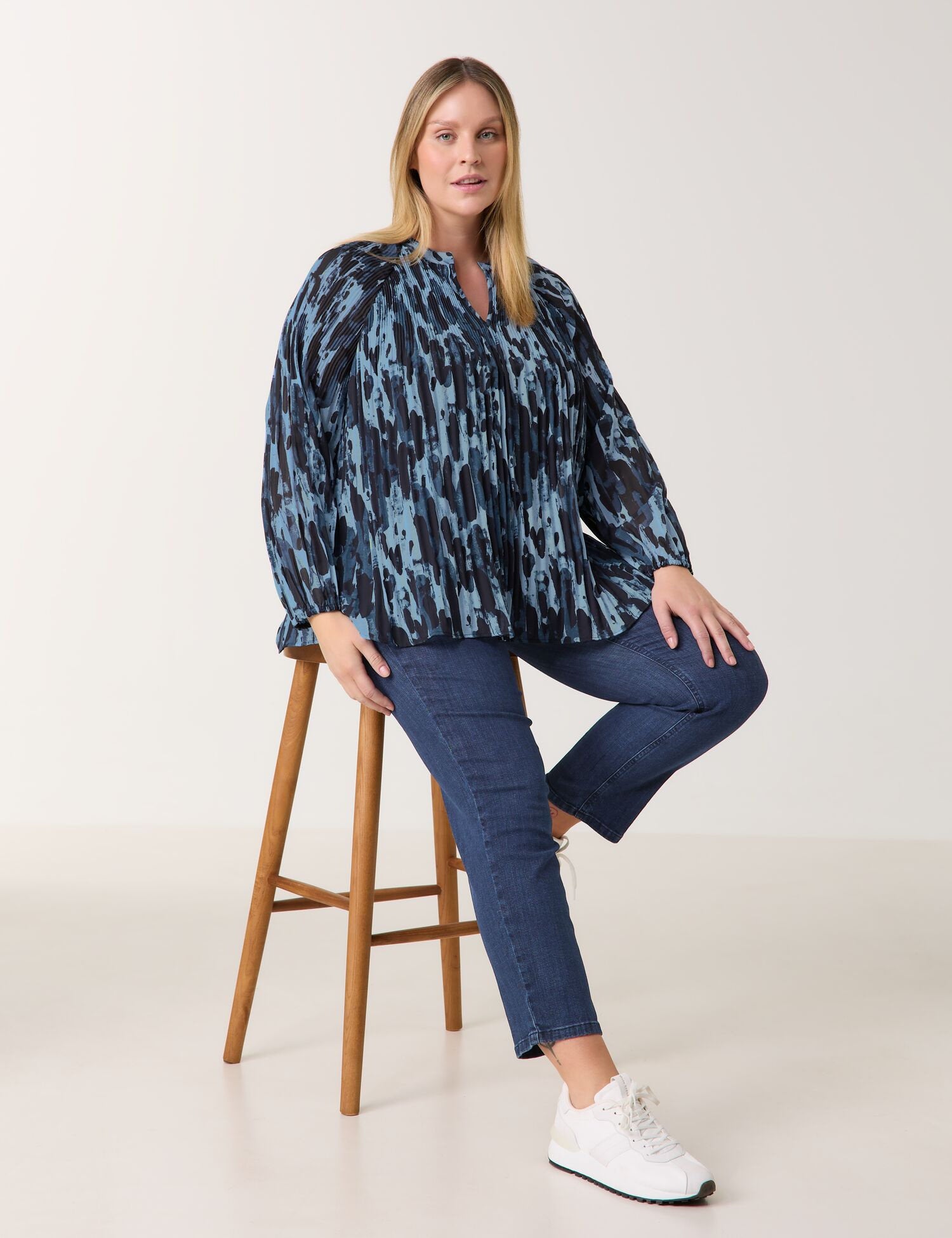 Samoon_Pleated Blouse_660604-21107_8452_05