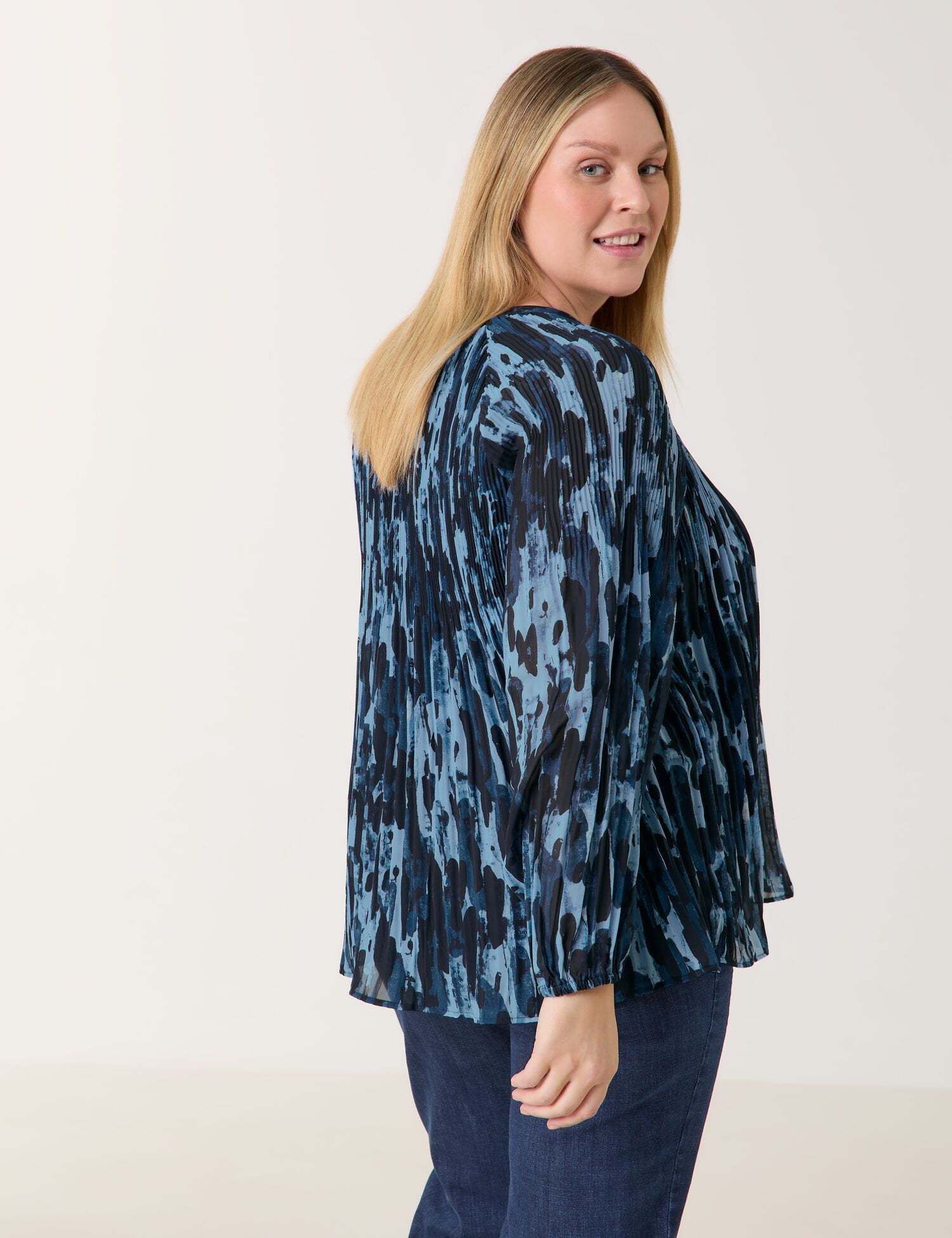 Samoon_Pleated Blouse_660604-21107_8452_06