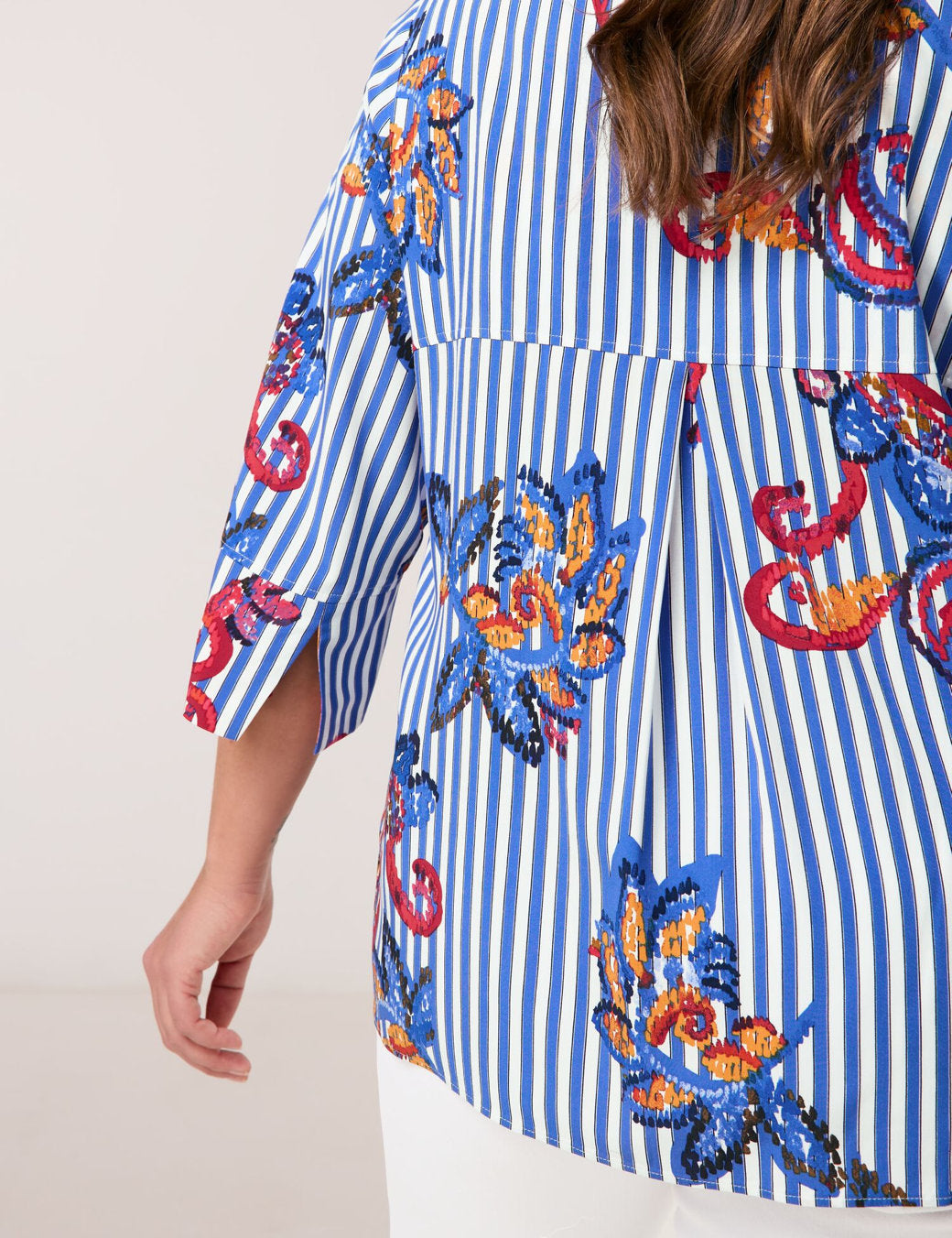 Samoon_3/4-Sleeve Blouse with a Striped Paisley Pattern_660620-21124_6592_04