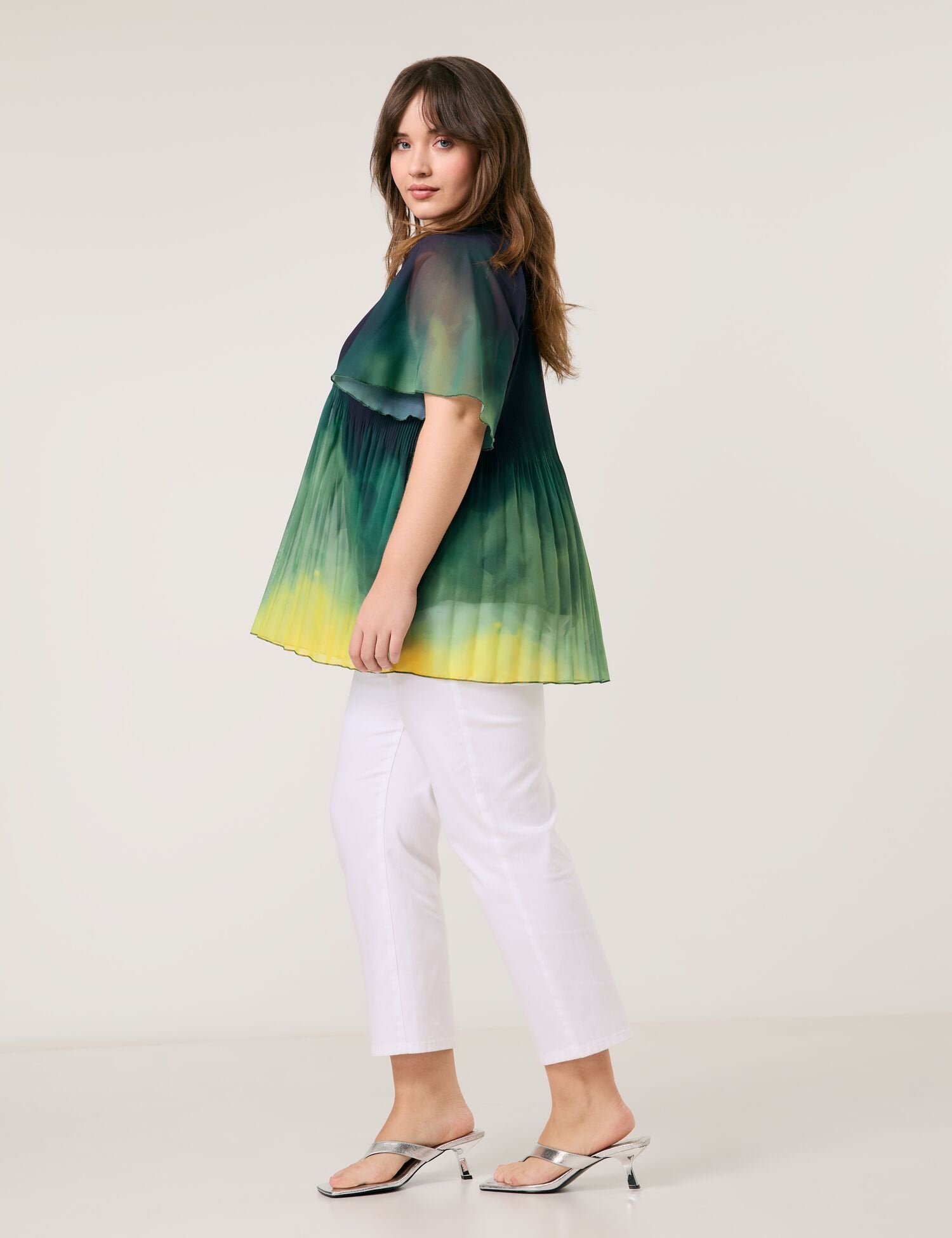 Samoon_Pleated Blouse with Short Sleeves_660624-21137_5752_07