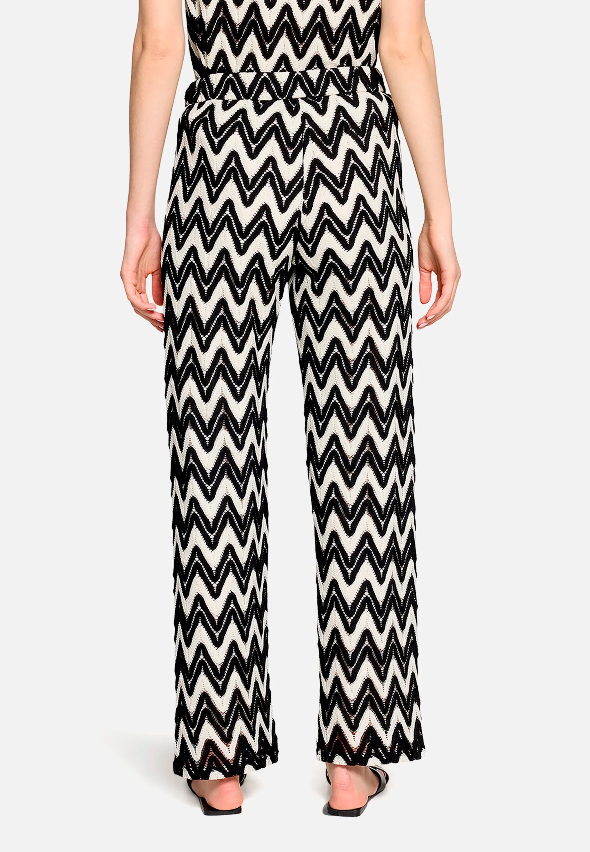 Betty Barclay Black/Cream Women Textured Pull-On Trousers SKU: 6702-3376_9812 Image 03