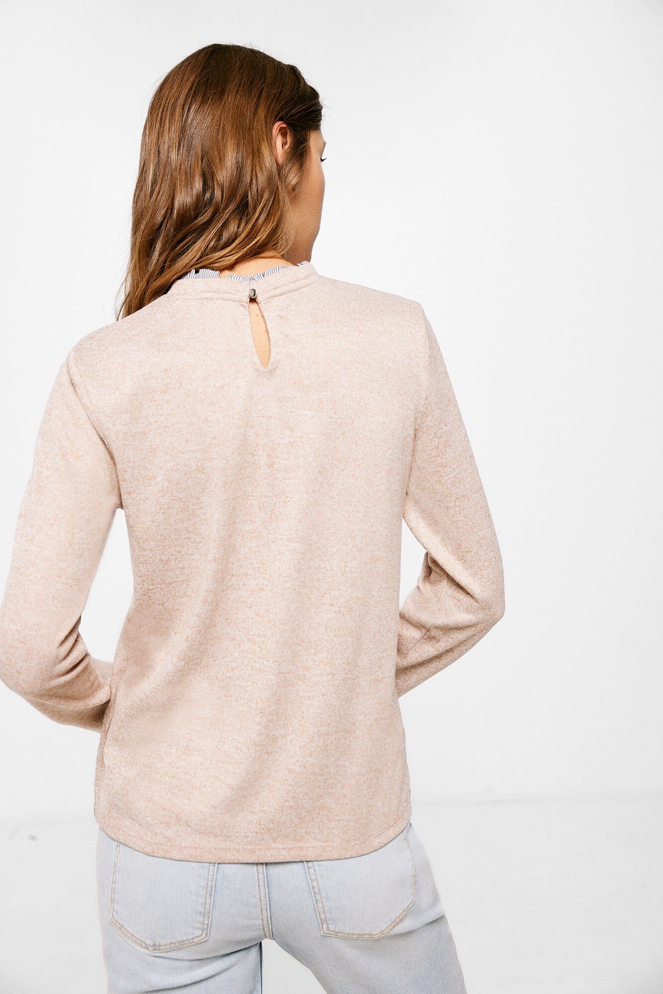 Long Sleeve T Shirt With Neckline Detail_6765922_35_03