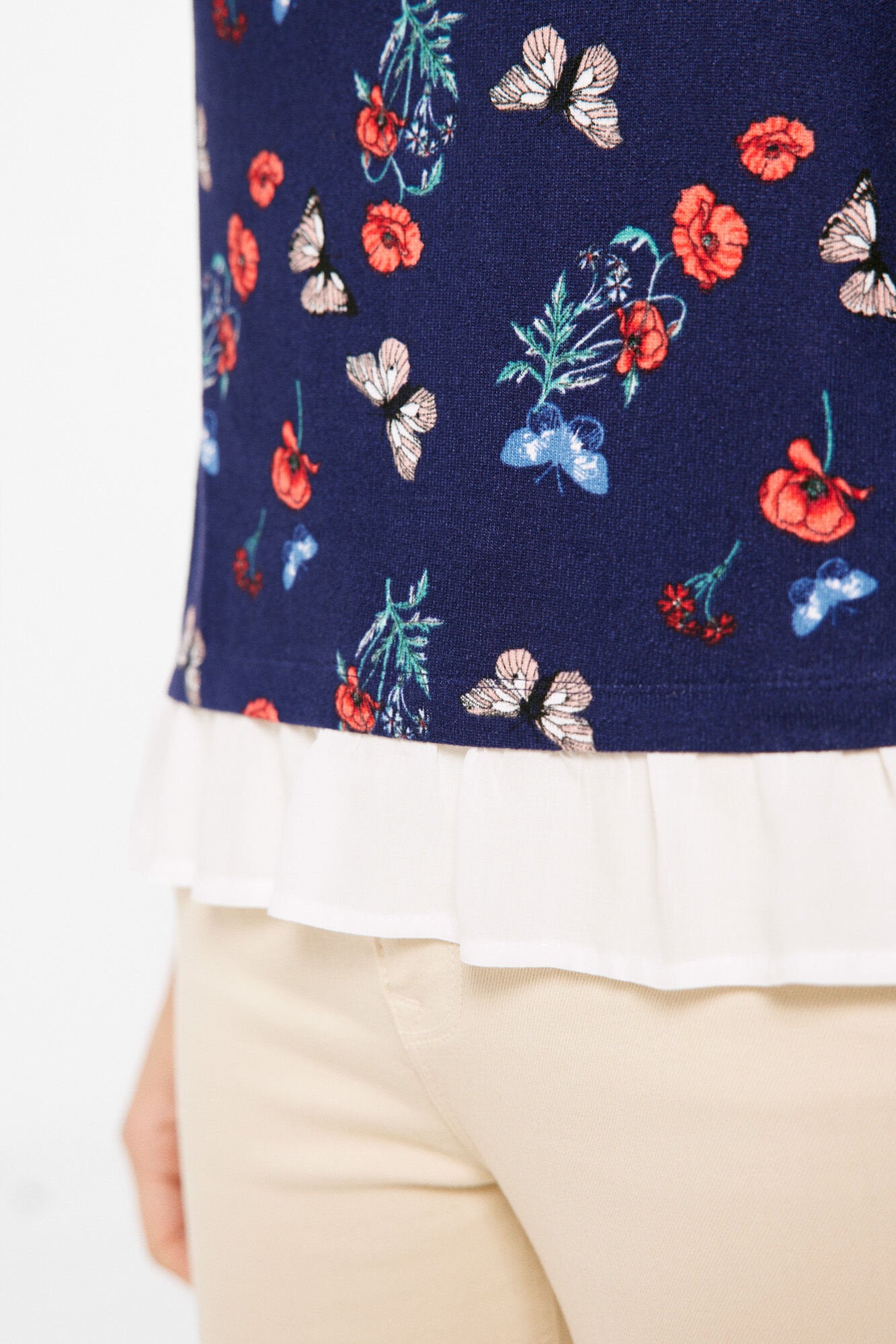 Long Sleeve T Shirt With Ruffle Hem_6765937_10_05