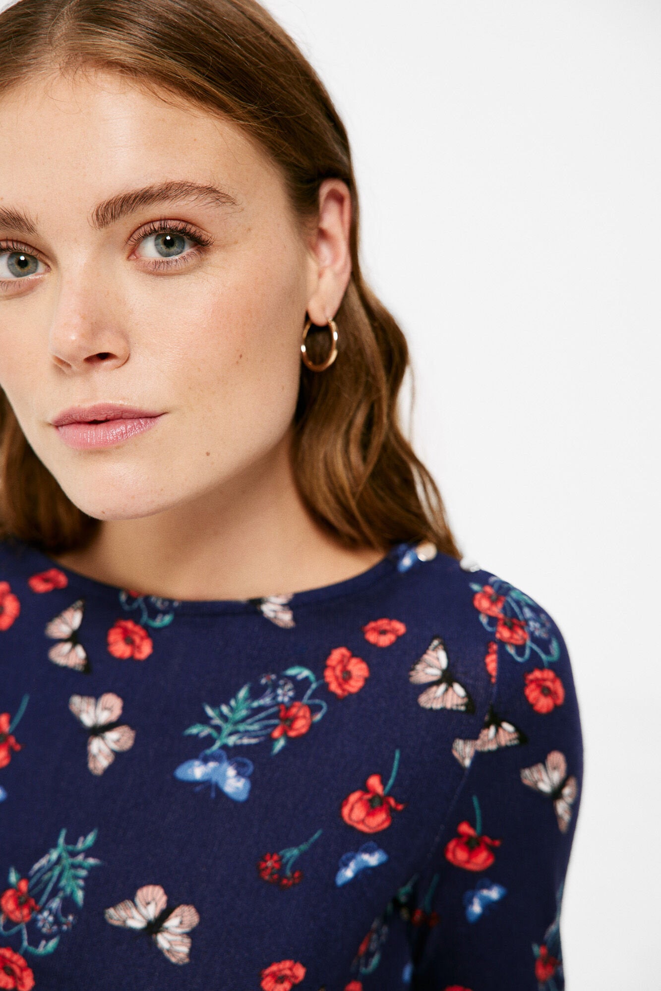 Long Sleeve T Shirt With Ruffle Hem_6765937_10_07