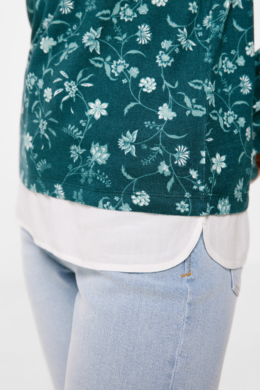 Long Sleeve T Shirt With Extended Hem_6765946_20_06