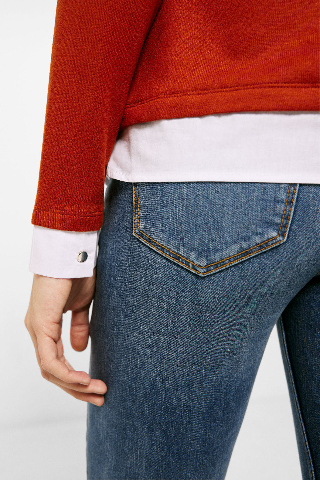 Long Sleeve T Shirt With Extended Hem_6765947_64_06