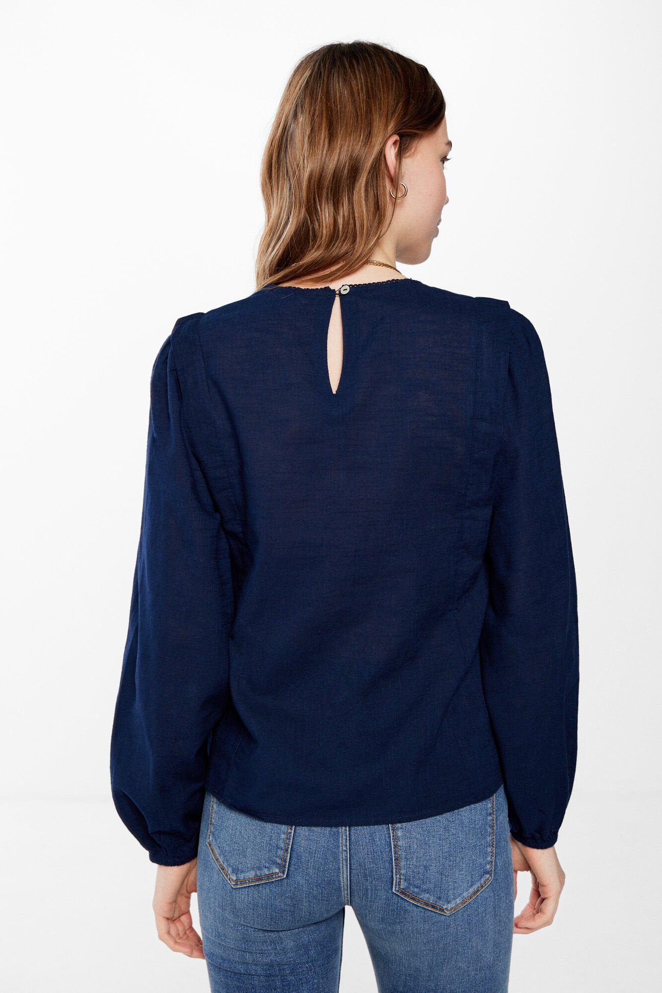 Blouse With Chest Embroidery_6797703_11_04