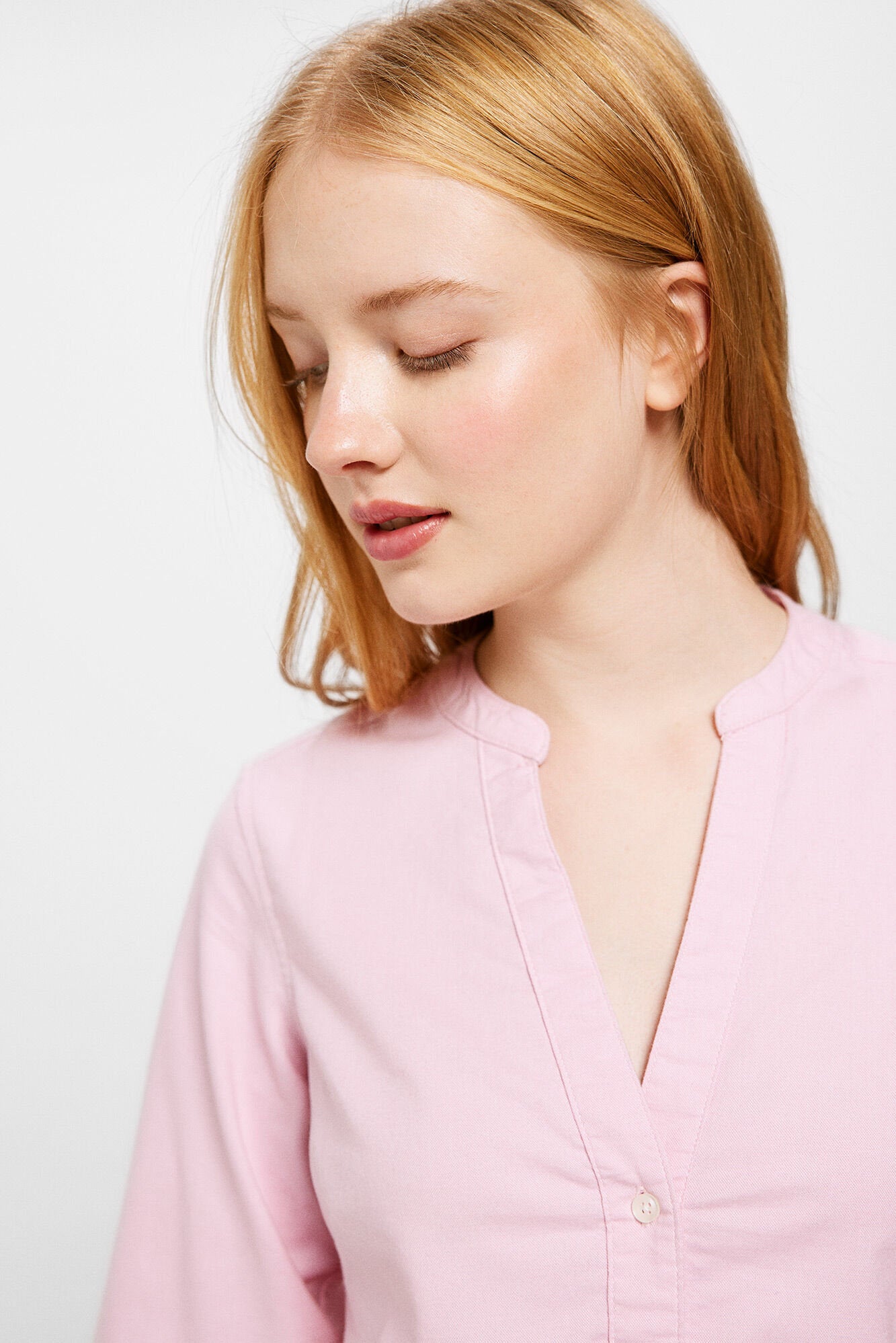 Button Down Shirt With V Neck_6797709_77_09