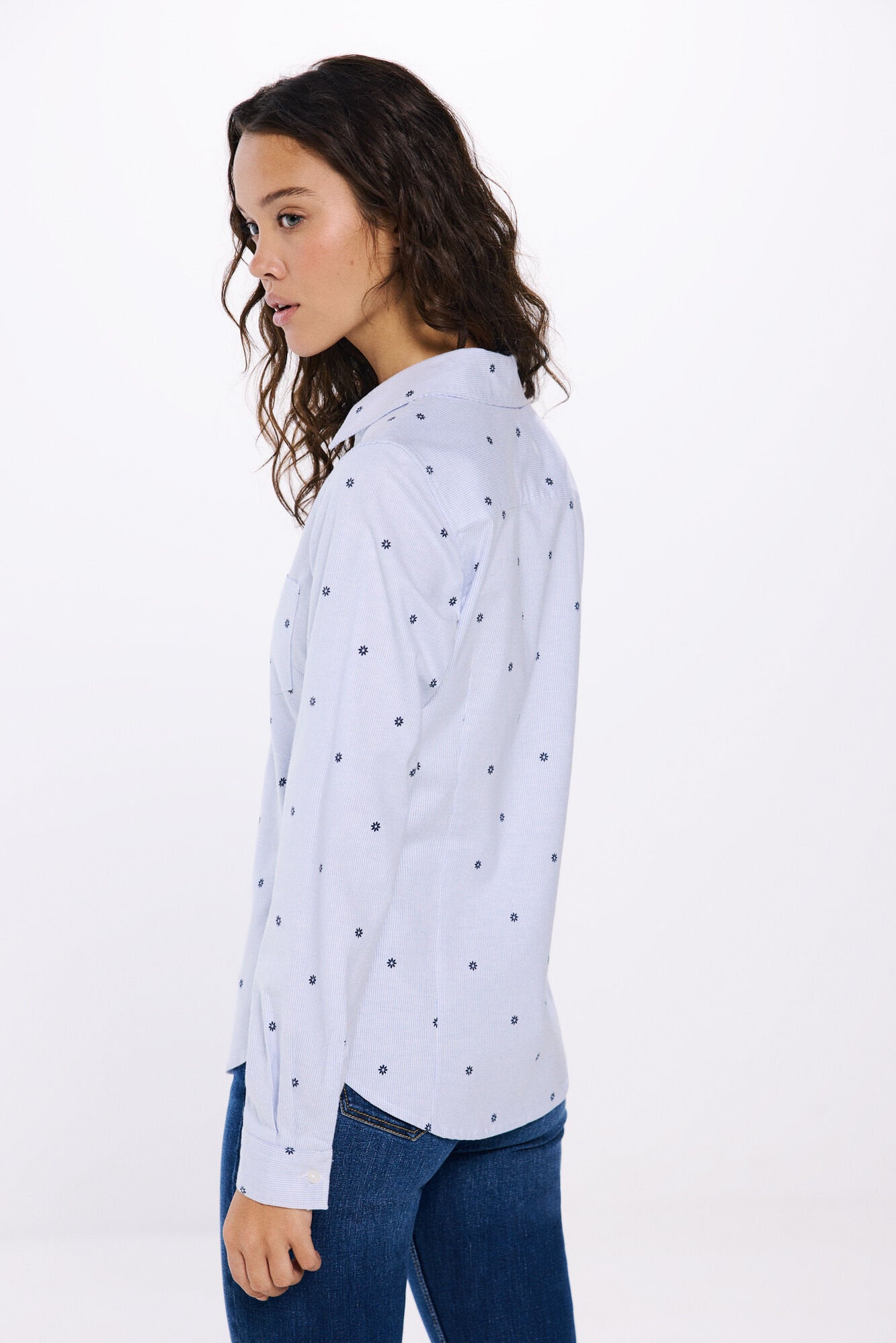 Springfield_V Neckline Oxford Shirt_6799703_80_03