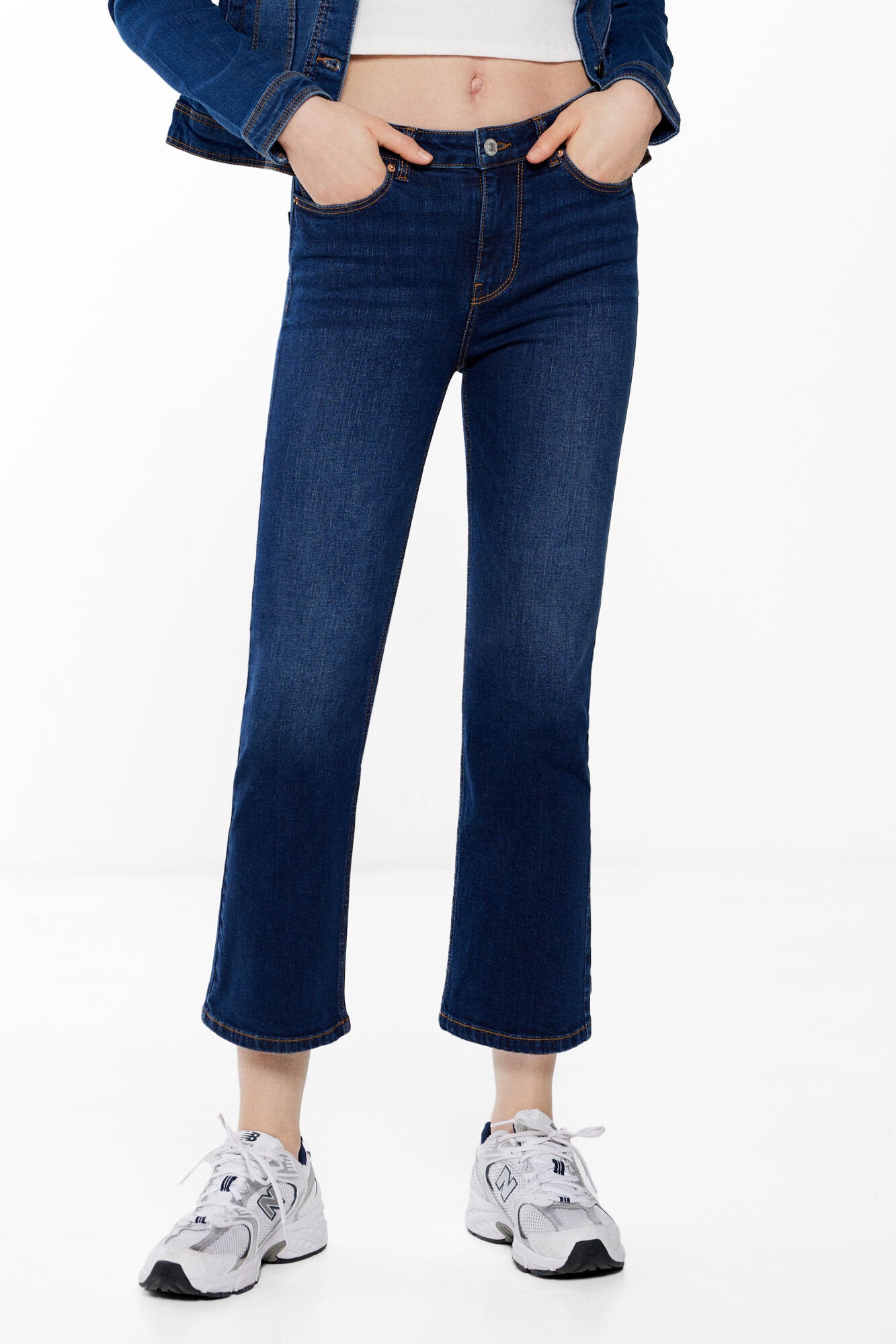 Cropped Slim Fit Jeans_6827051_15_03