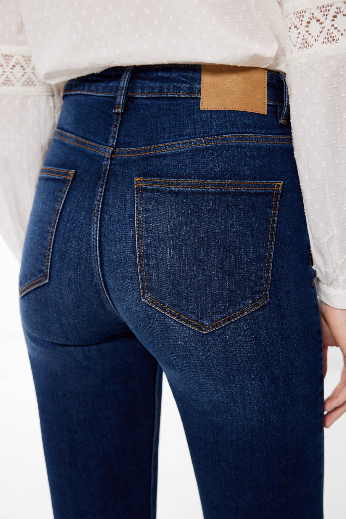 Low Waist Slim Fit Jeans_6827052_15_05