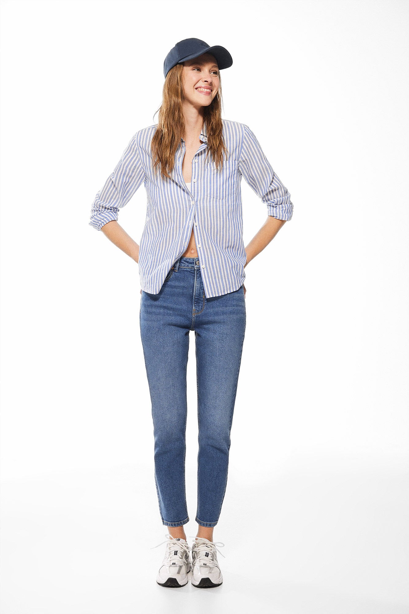Cropped Slim Fit Jeans_6827054_14_01