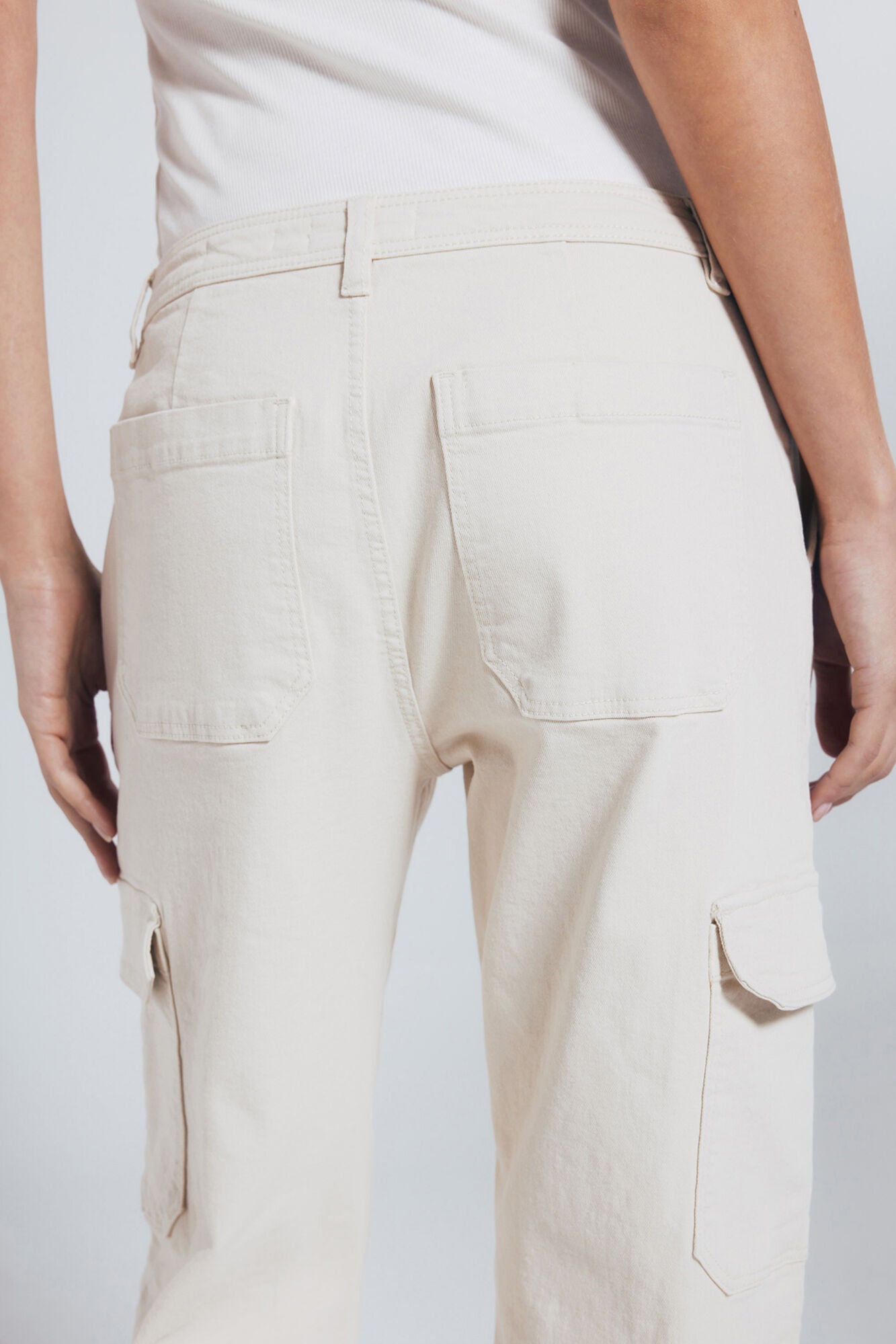 Springfield_Tan_Cotton Cargo Pants_6832081_33_05