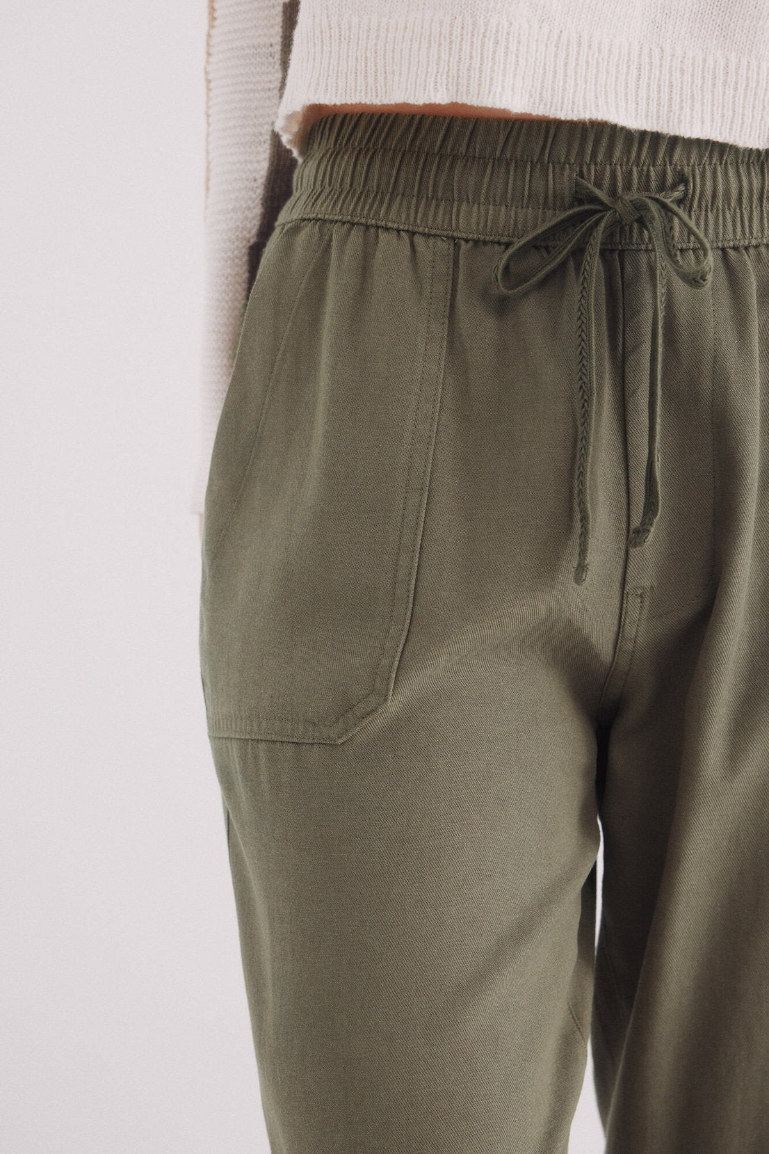 Springfield_Cotton Lyocell Jogger Pants_6839223_93_03