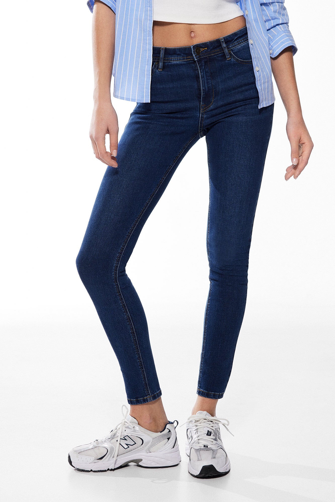 Dark Wash Skinny Fit Jeans_6847381_15_04