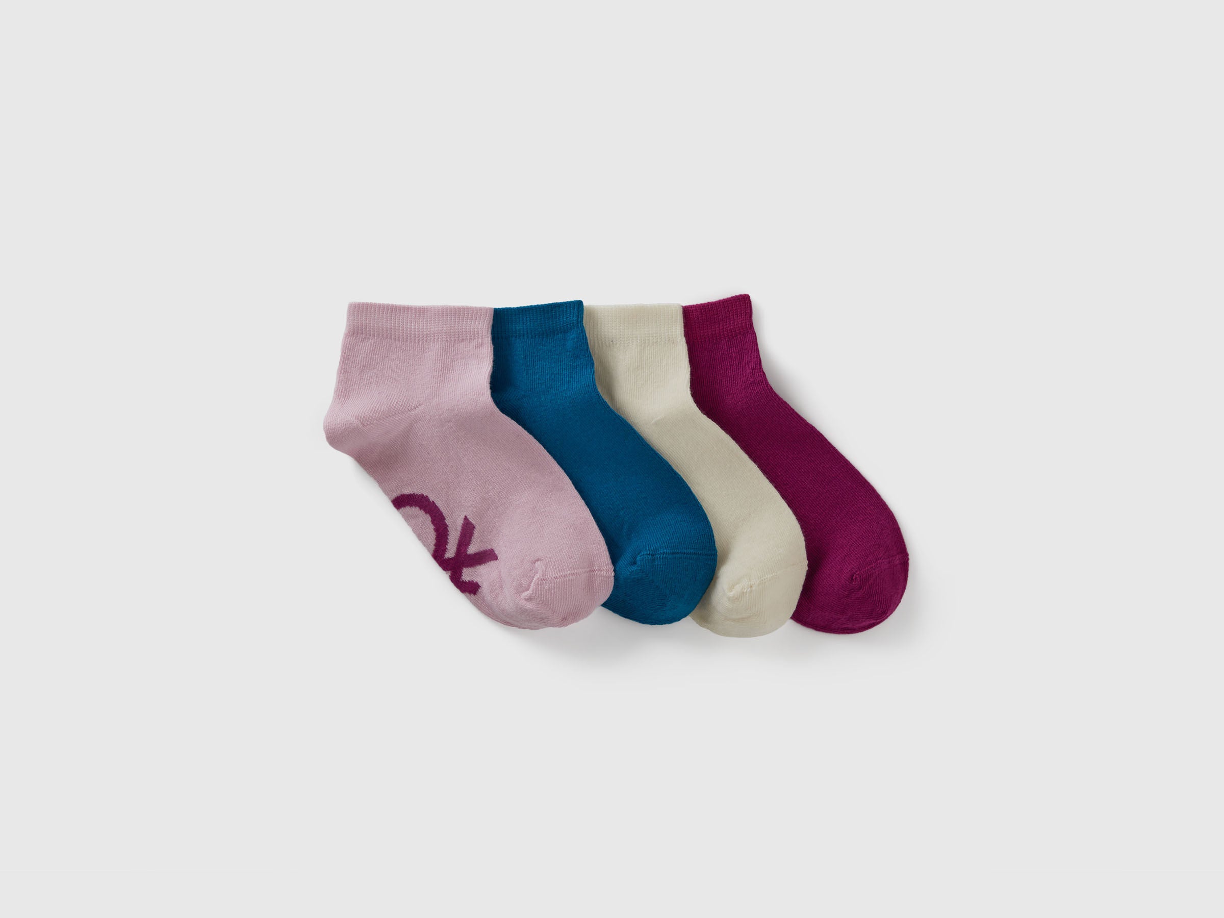 Benetton_Multi-color_Four Pairs of Short Socks with Logo_6AO50704G_906_01