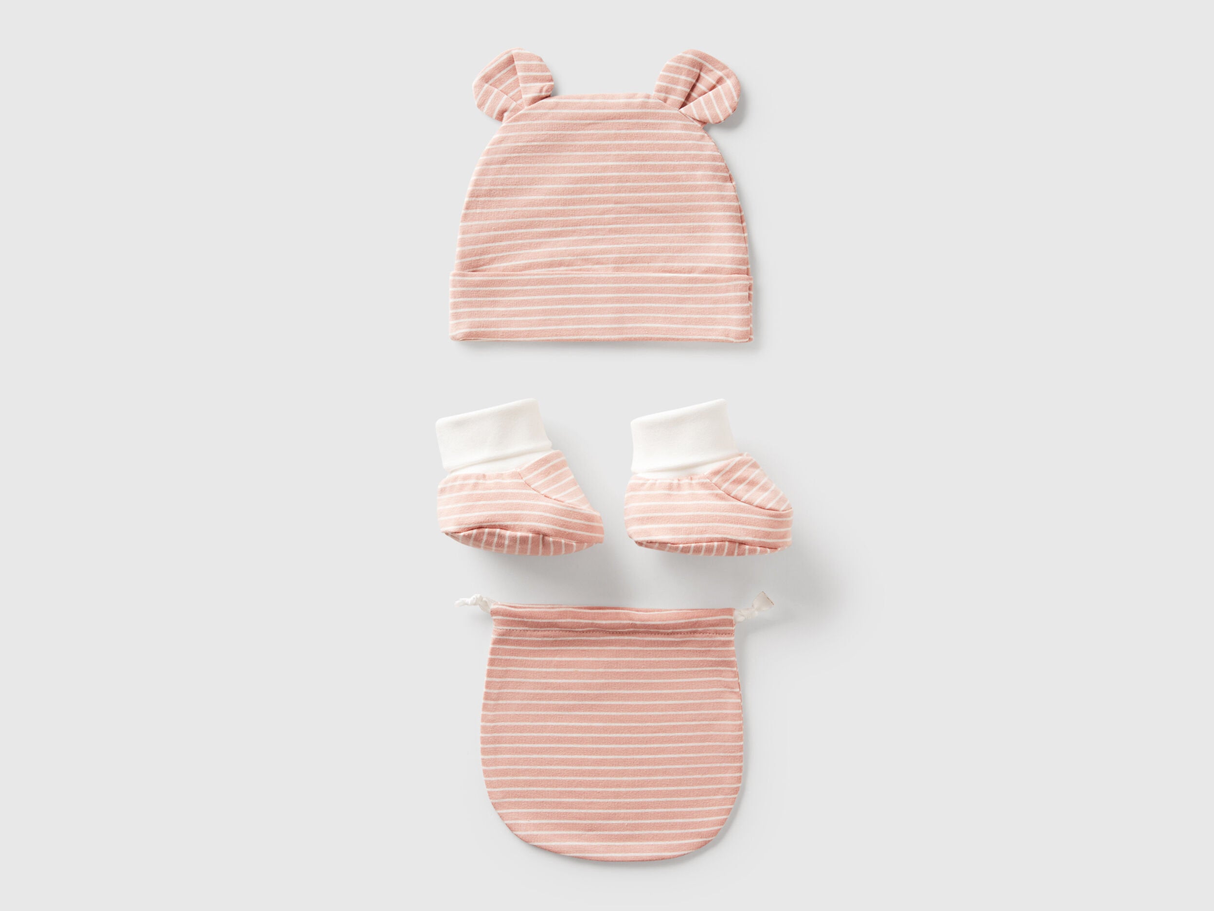 Benetton_Striped Hat and Slippers_6B6CA800H_09J_01