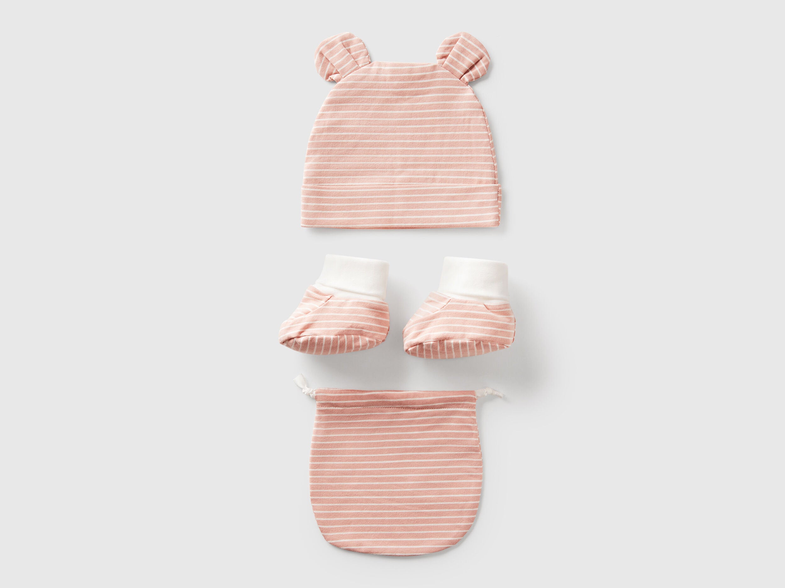 Benetton_Striped Hat and Slippers_6B6CA800H_09J_02
