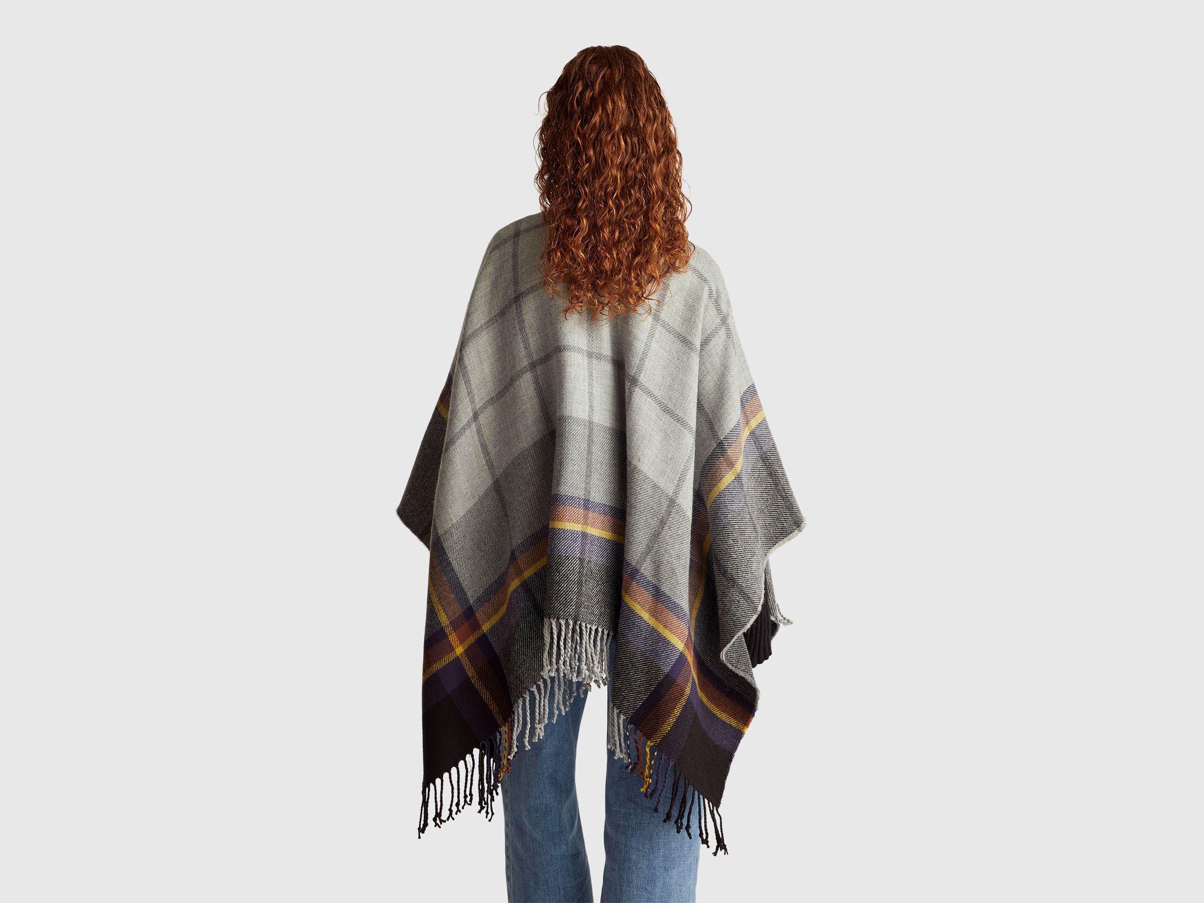 Benetton_Gray_Check Jacquard Cloak_6DDWDU01V_910_06