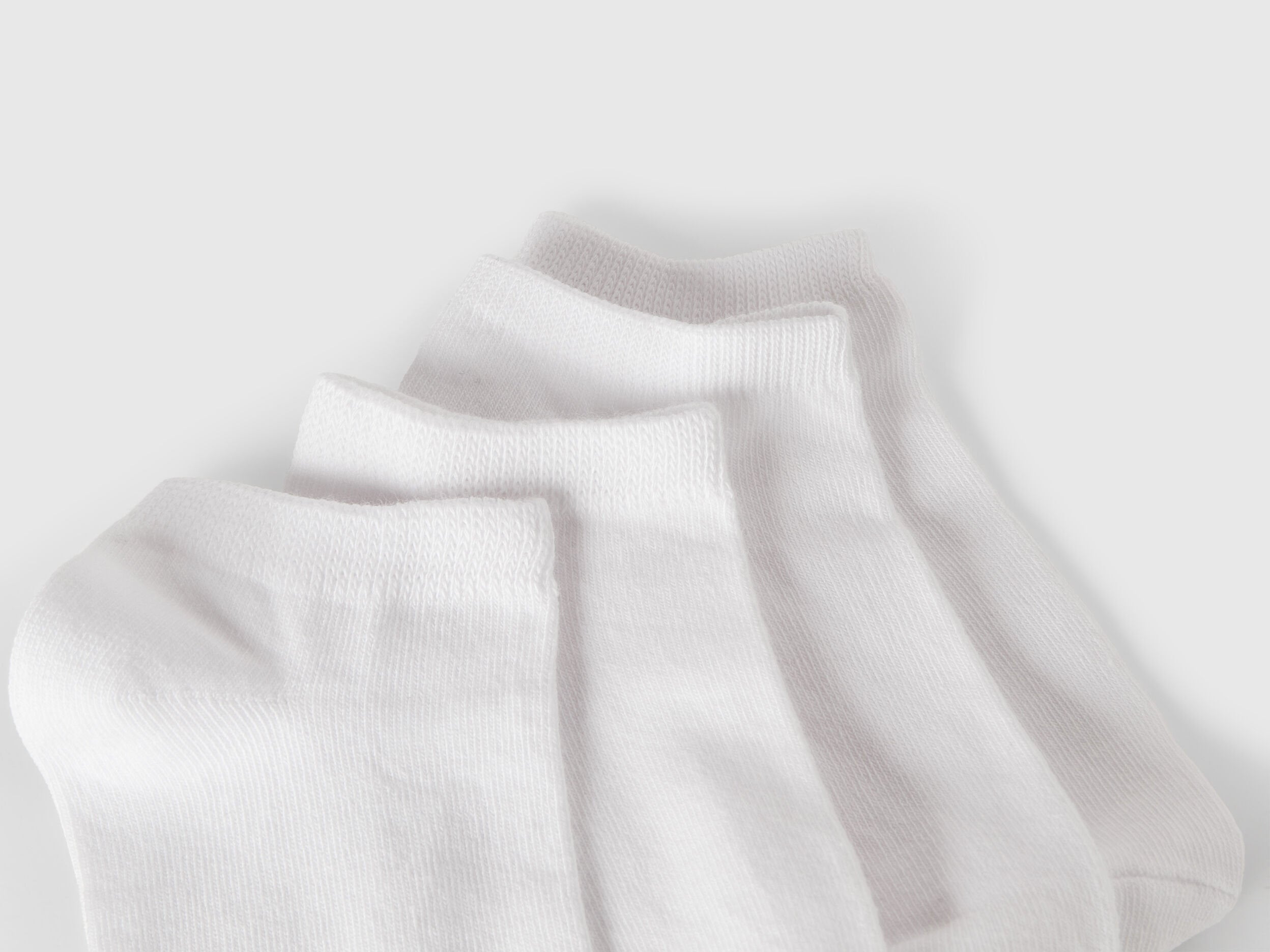 Beneton_Four Pairs of Short Socks_6GRD07024_904_02