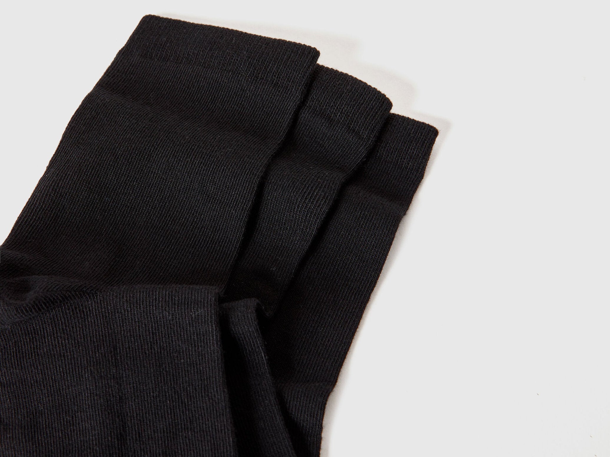 Benetton_Three Pairs of Short Socks_6GRD2701M_903_02