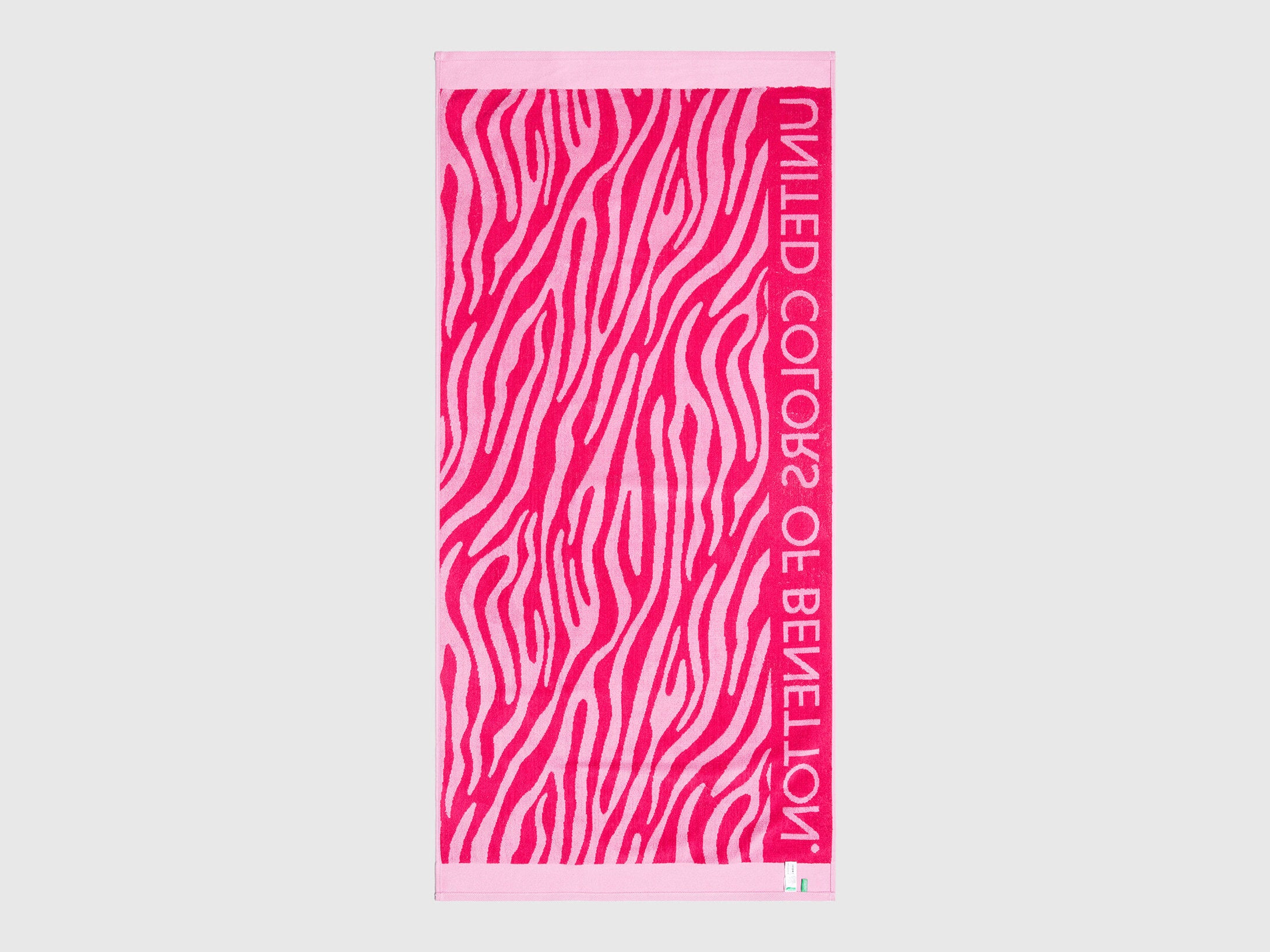 Benetton_Animal Print Beach Towel_6H0Q0800Q_901_02