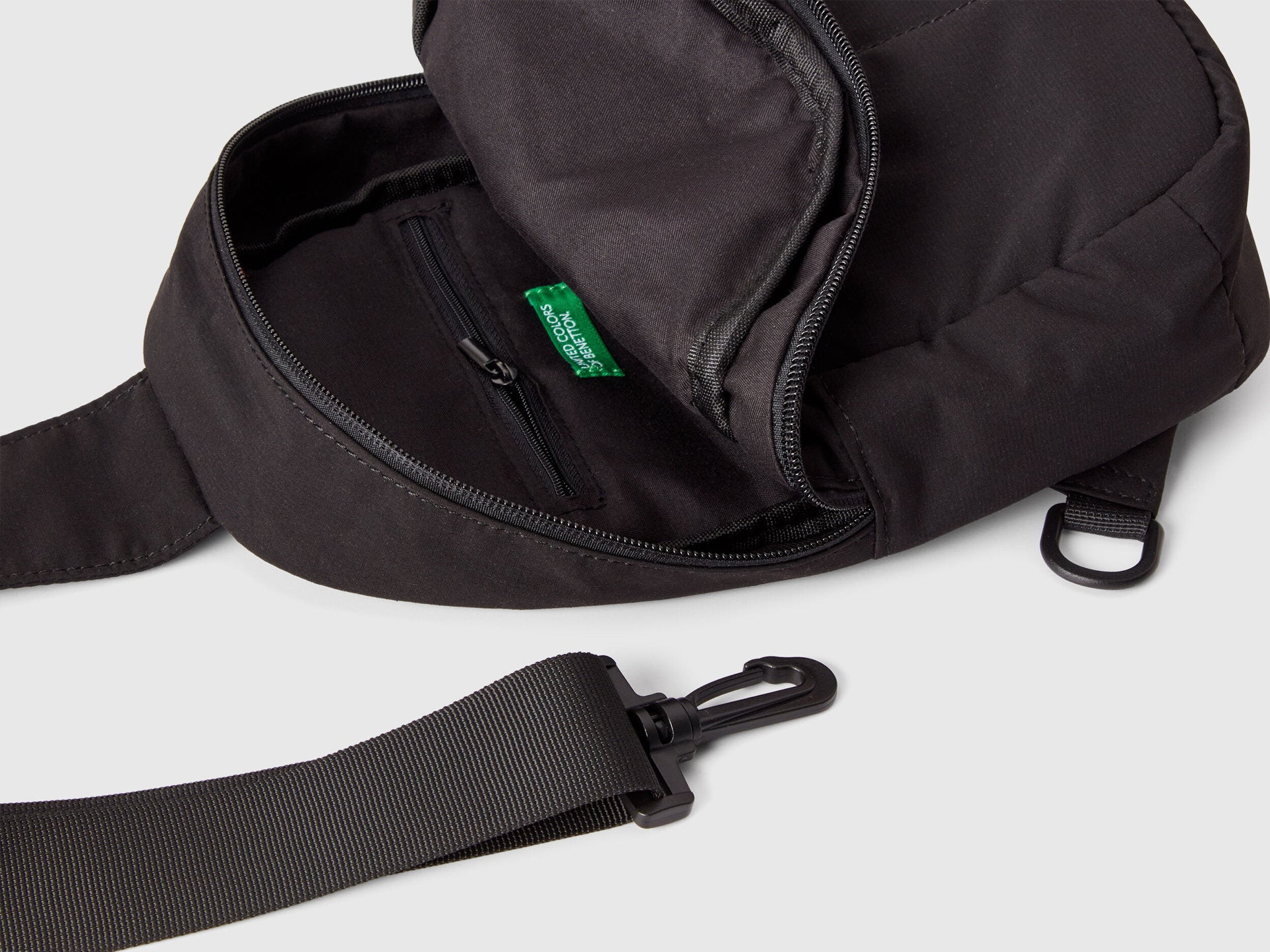 Benetton_Shoulder Bag with Logo_6IDDCY026_100_03