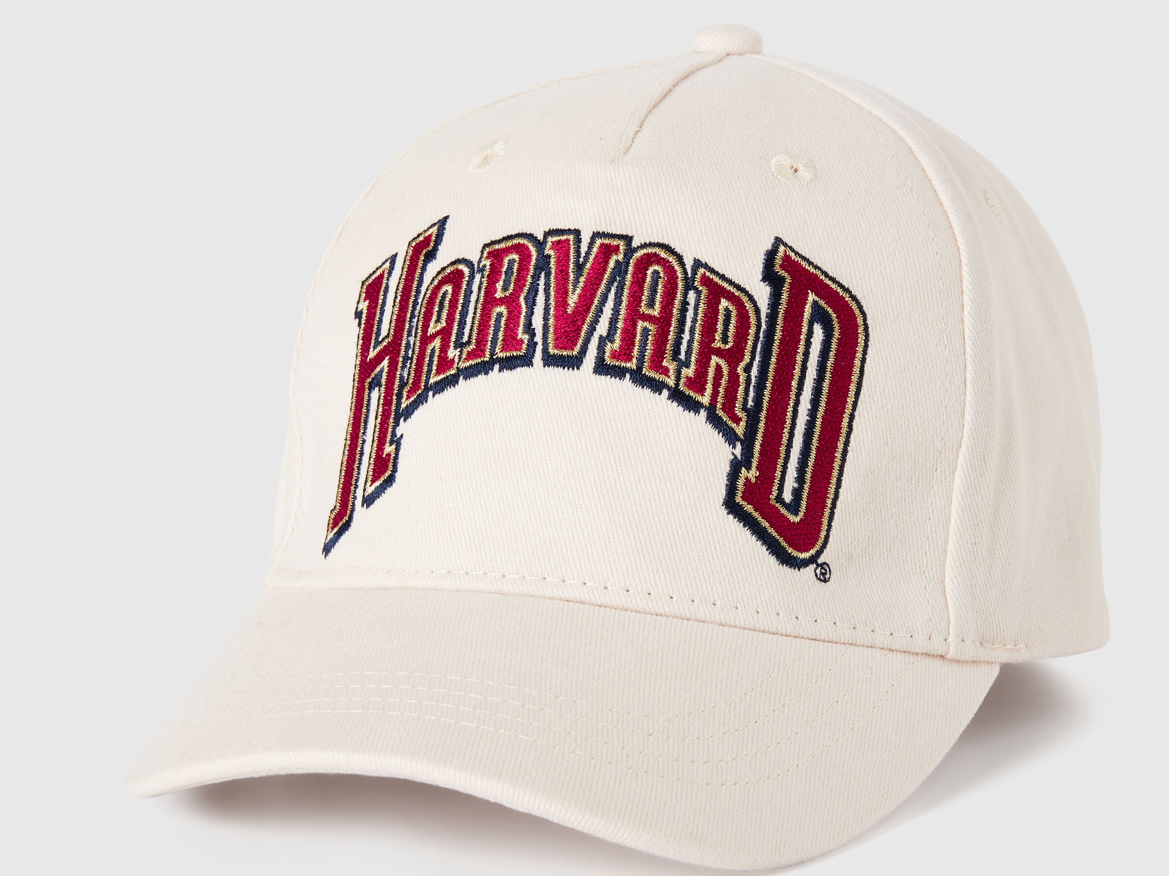 Benetton_Creamy White_Cap with Embroidery ©Harvard University_6MCMCA02R_0R2_03