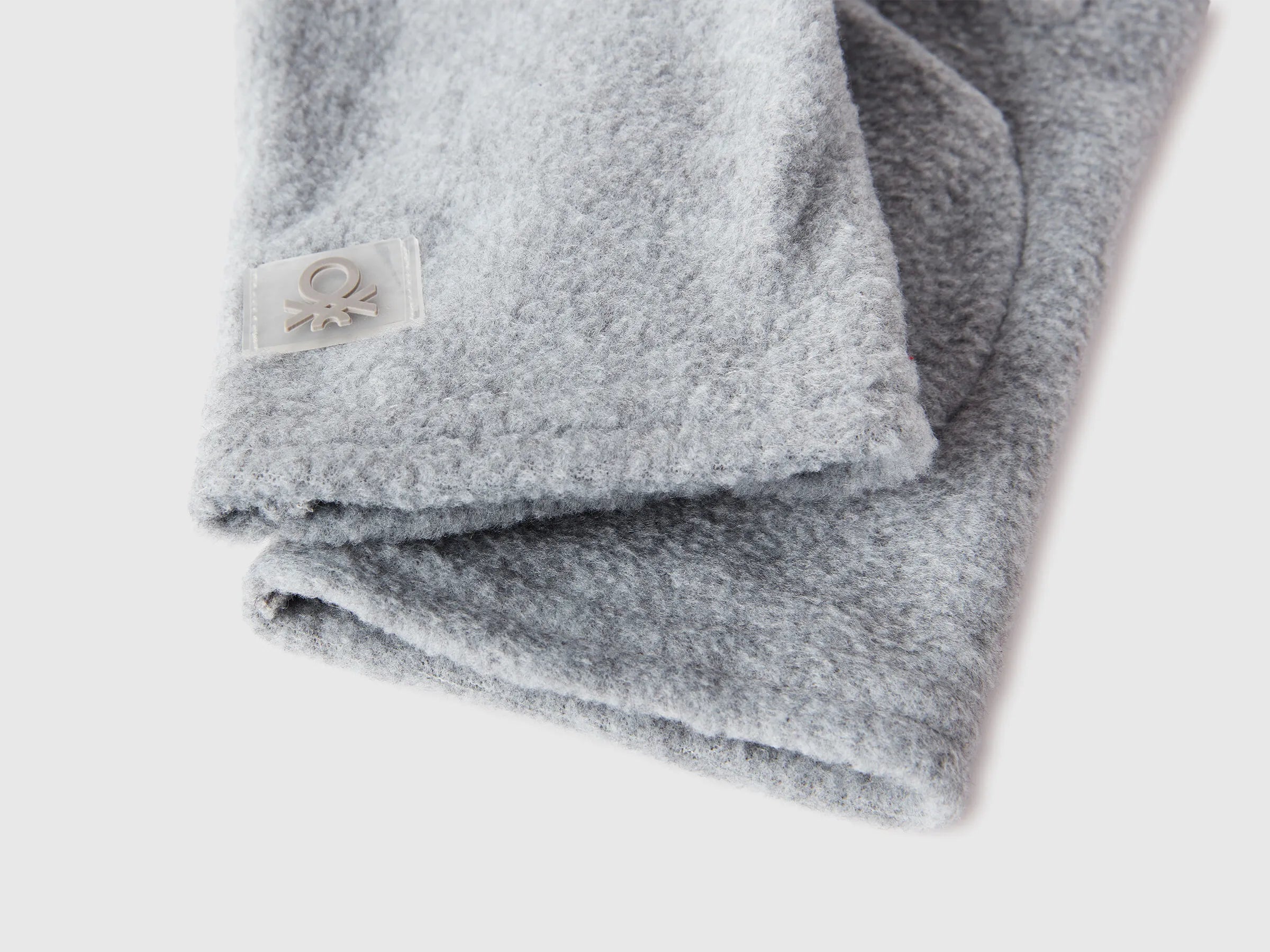 Benetton_Light Gray_Fleece Gloves_6U87CG007_501_03