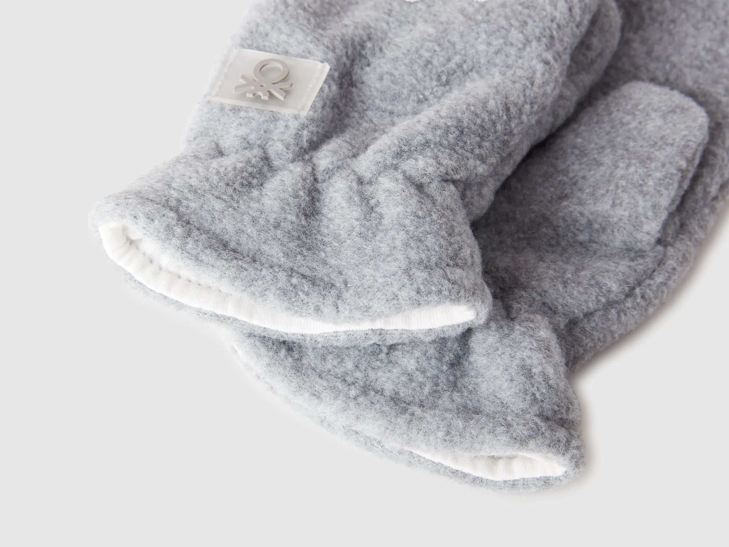 Benetton_Light Gray_Mittens in Lined Fleece_6U87GG007_501_03