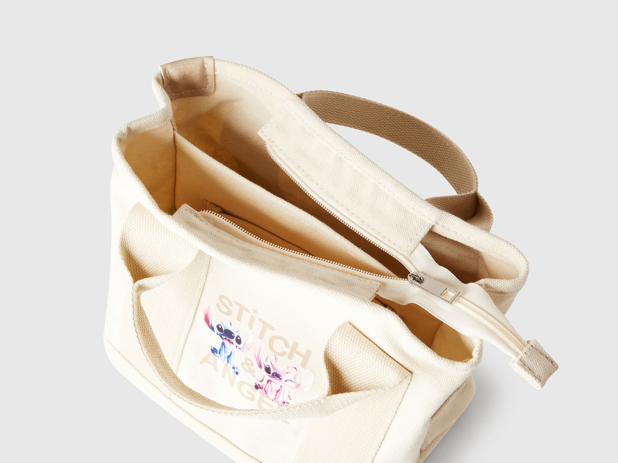 Benetton_Lilo & Stitch ©Disney Bag_6UJYCY021_00V_03