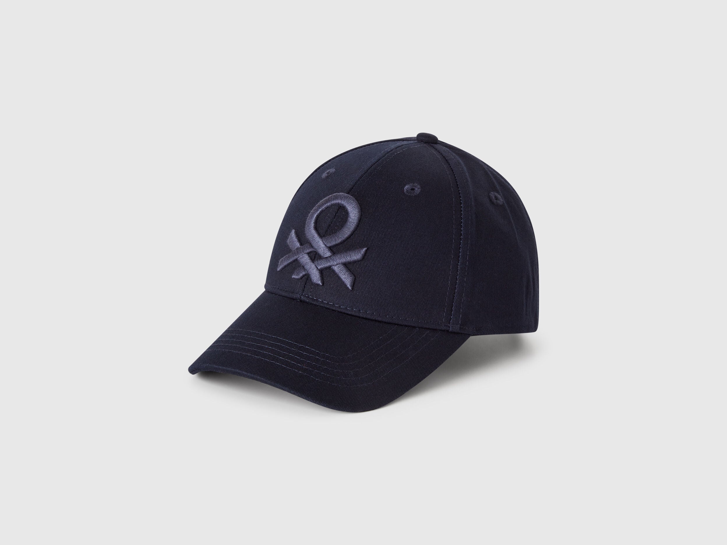 Benetton_Dark Blue_Baseball Cap with Embroidered Logo_6WEPUA00Z_016_01