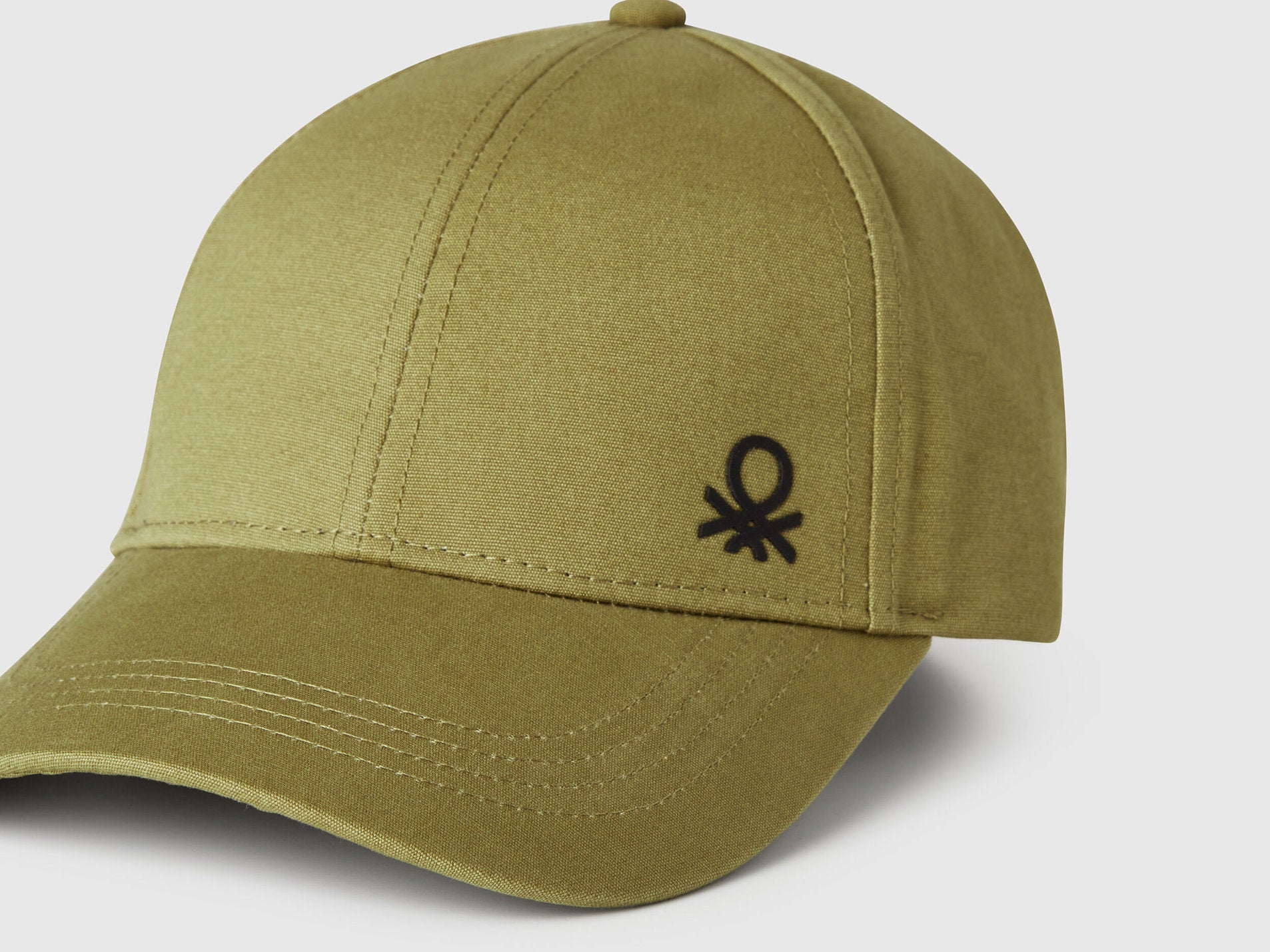 Benetton_Cap with Visor_6YCTCA01Y_26K_03