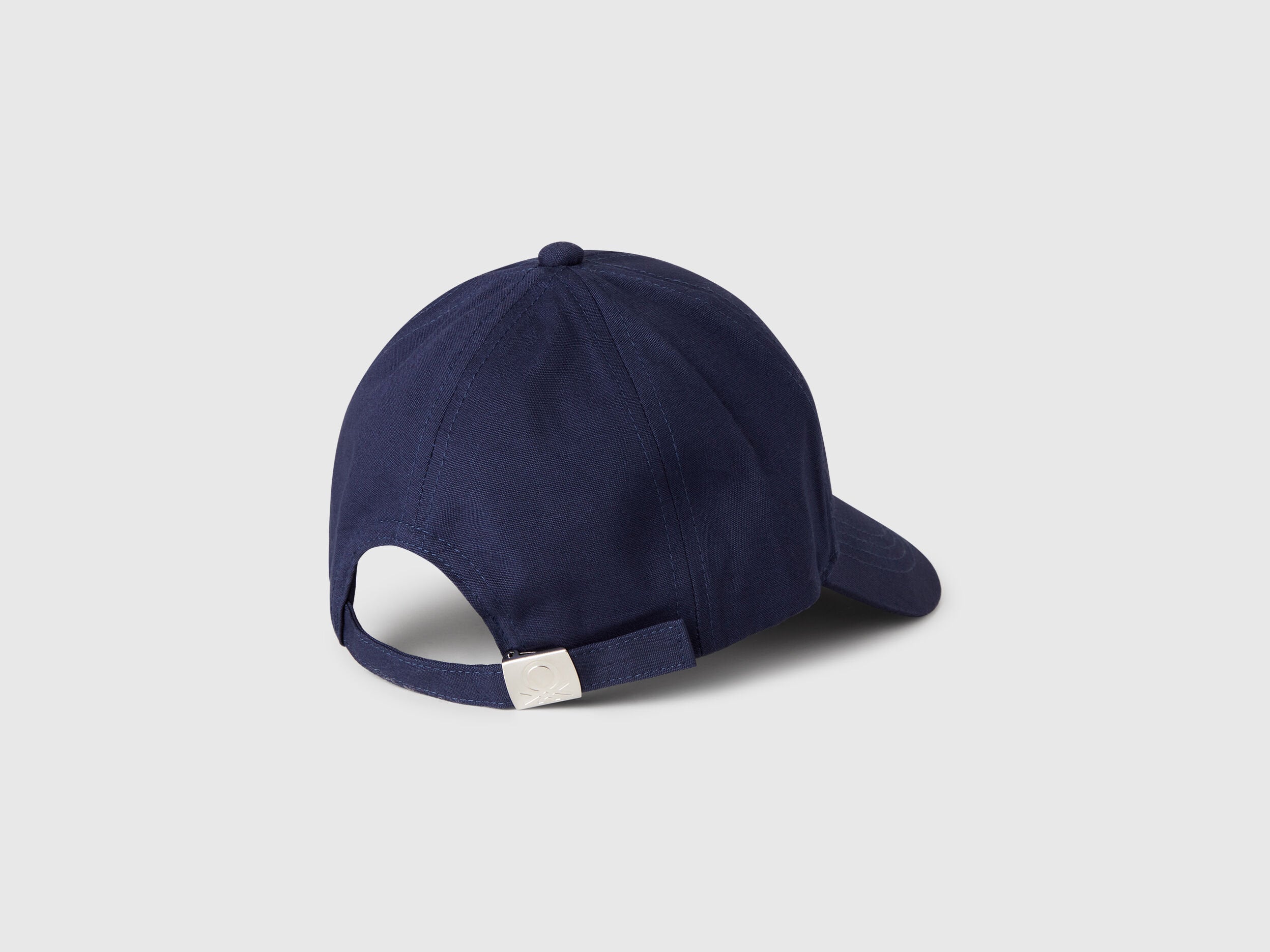 Benetton_Cotton Cap with Logo_6YCTGA012_252_02
