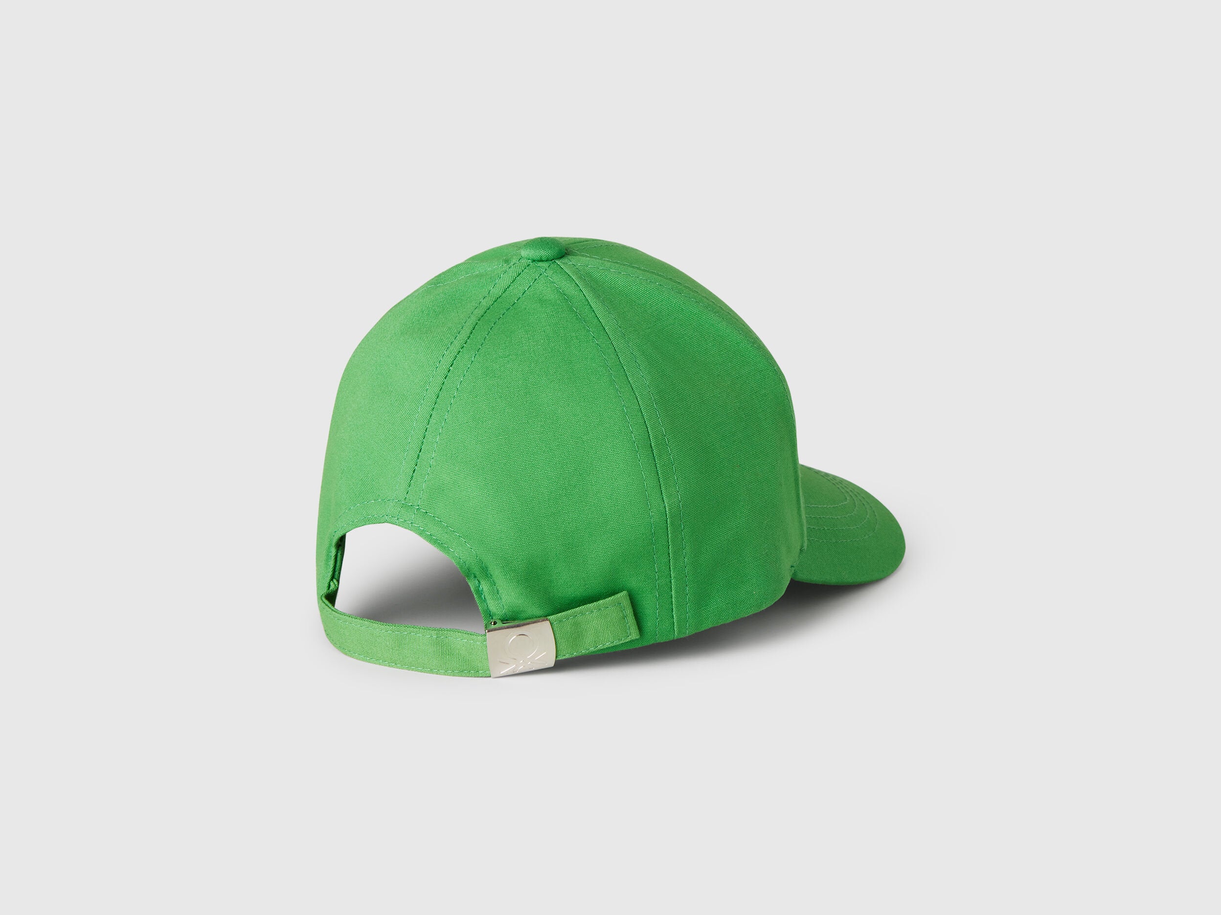 Benetton_Cotton Cap with Logo_6YCTGA012_2P7_02