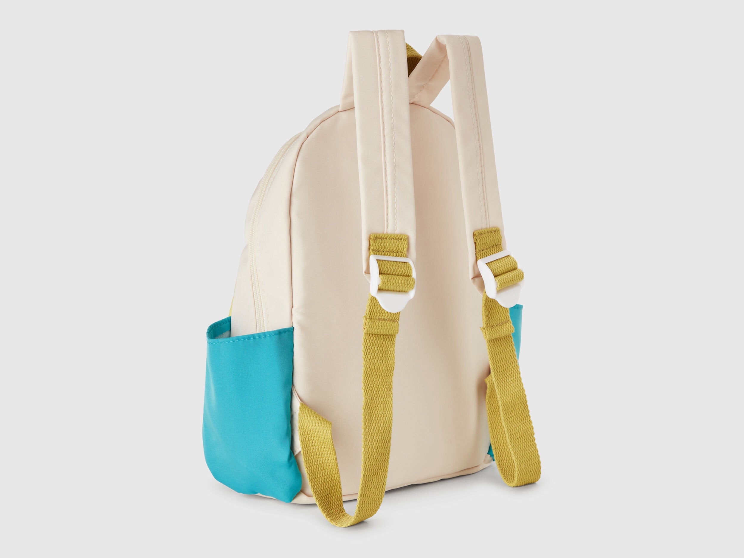 Benetton_Snoopy ©Peanuts Backpack_6YLQGY00N_1T1_02