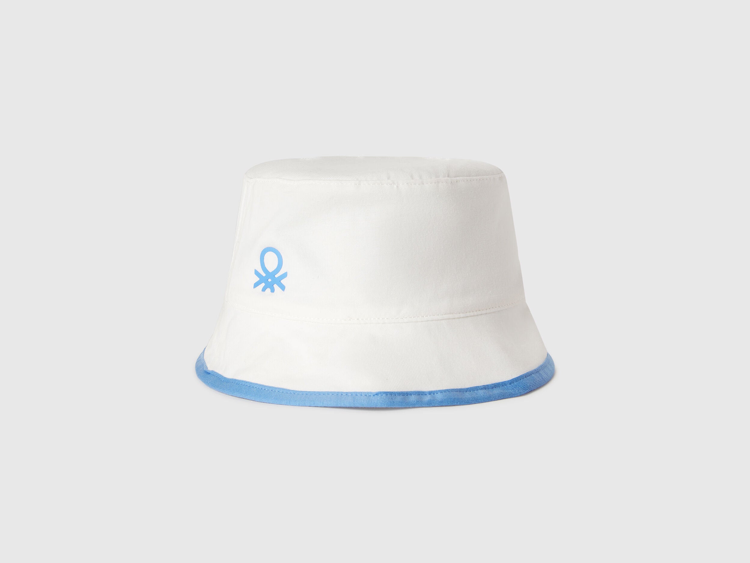 Benetton_Reversible Hat with Beach Print_6YPLGA01G_074_01
